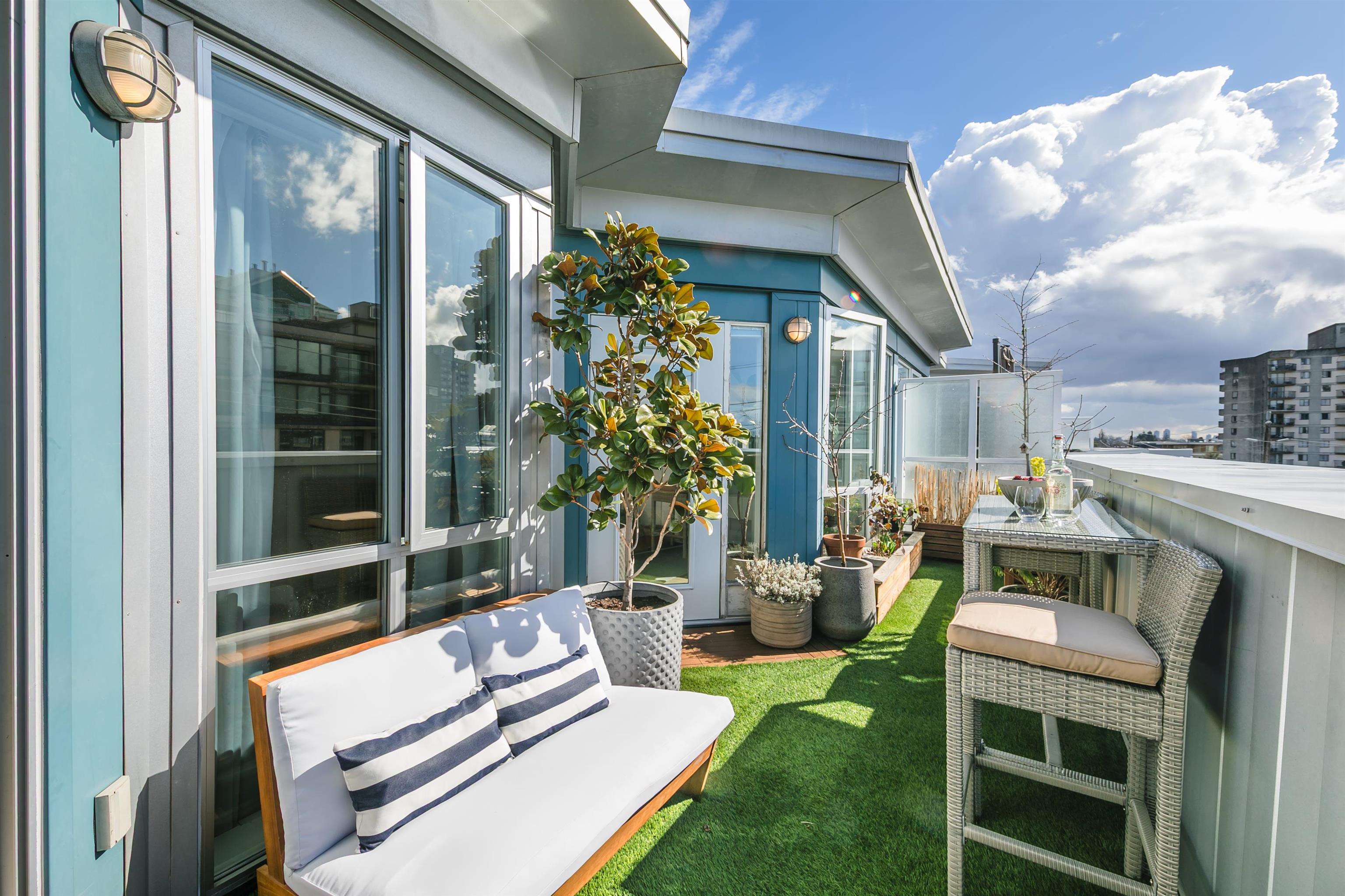 Listing image of 503 122 E 3RD STREET