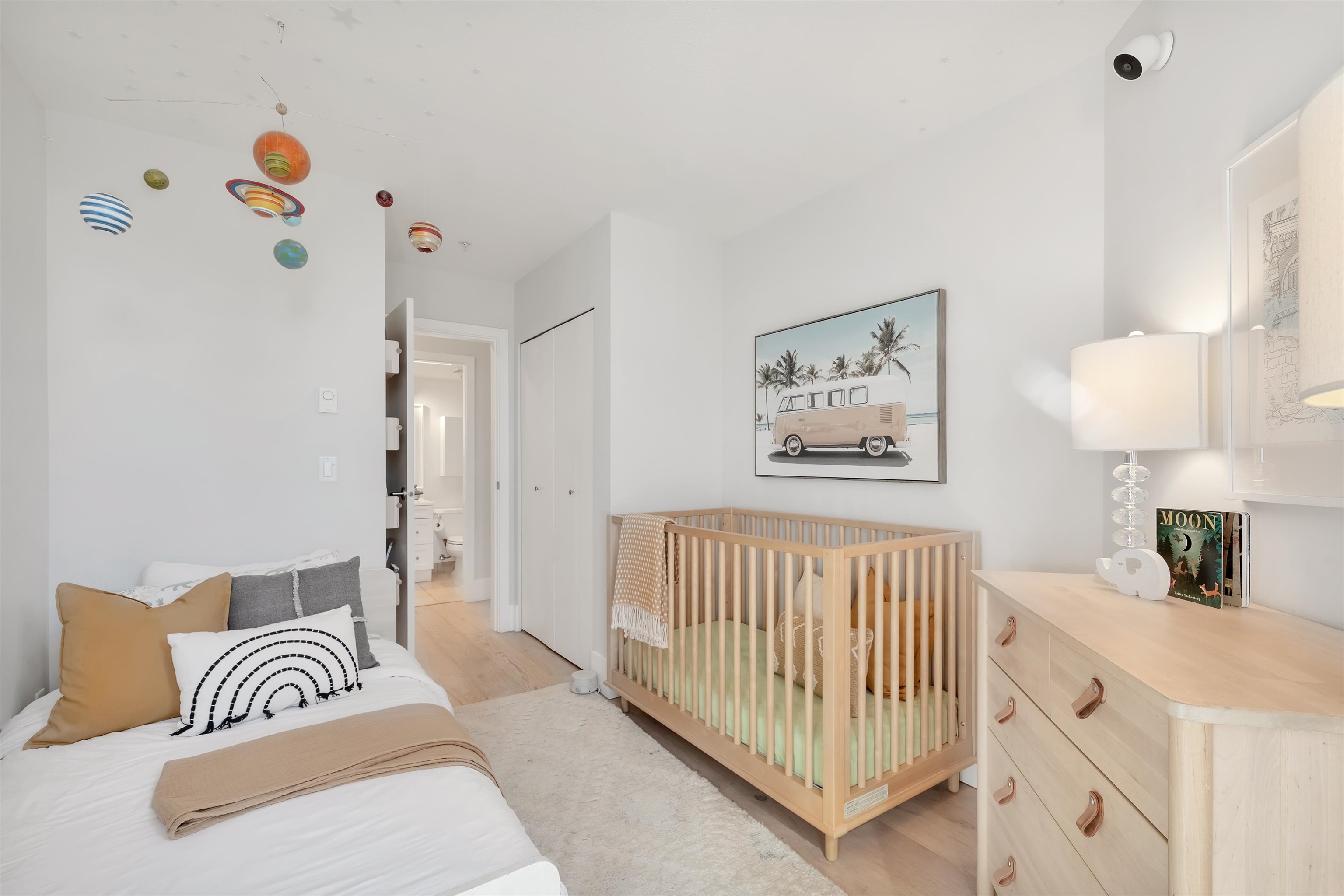 Listing image of 503 122 E 3RD STREET