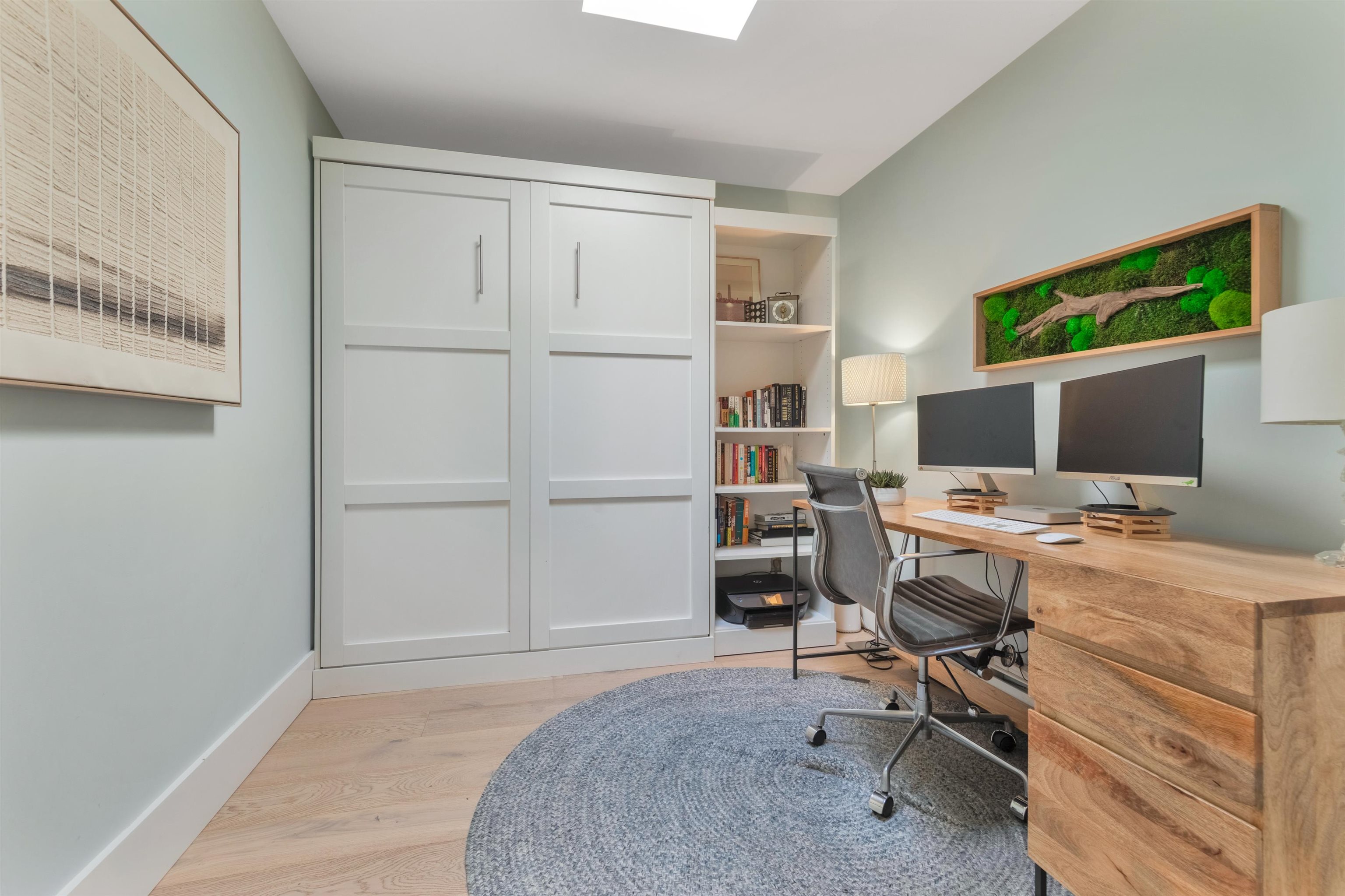 Listing image of 503 122 E 3RD STREET