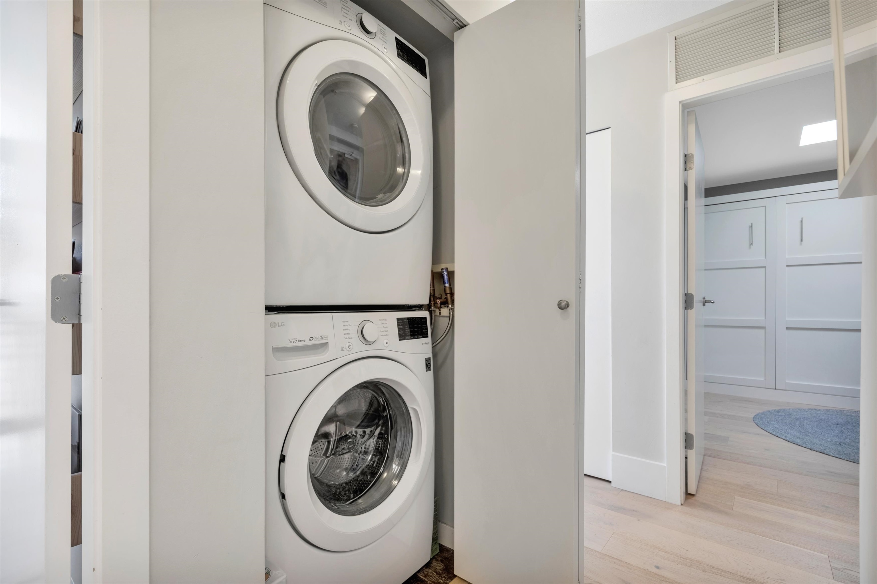 Listing image of 503 122 E 3RD STREET