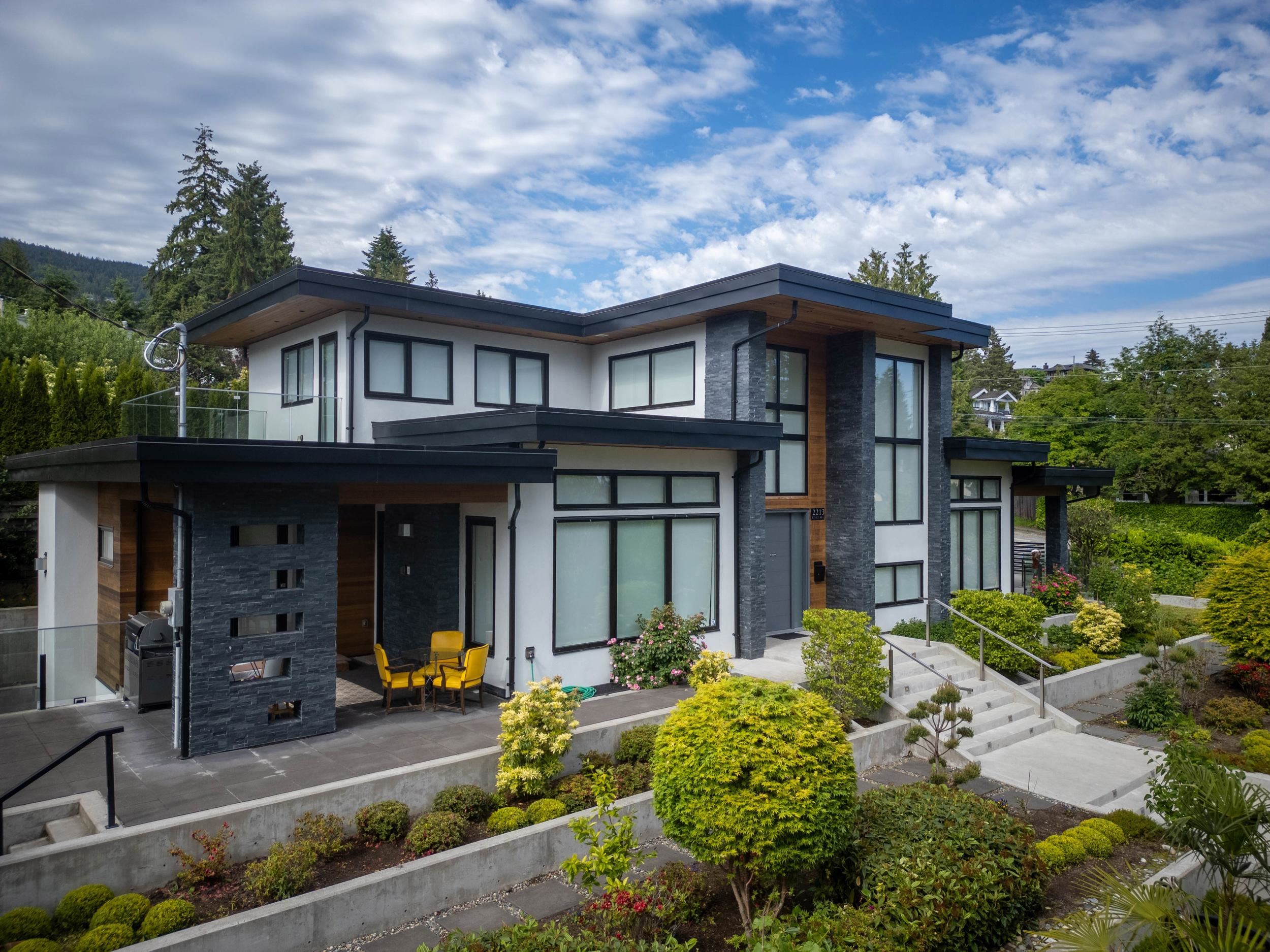 Listing image of 2213 KINGS AVENUE
