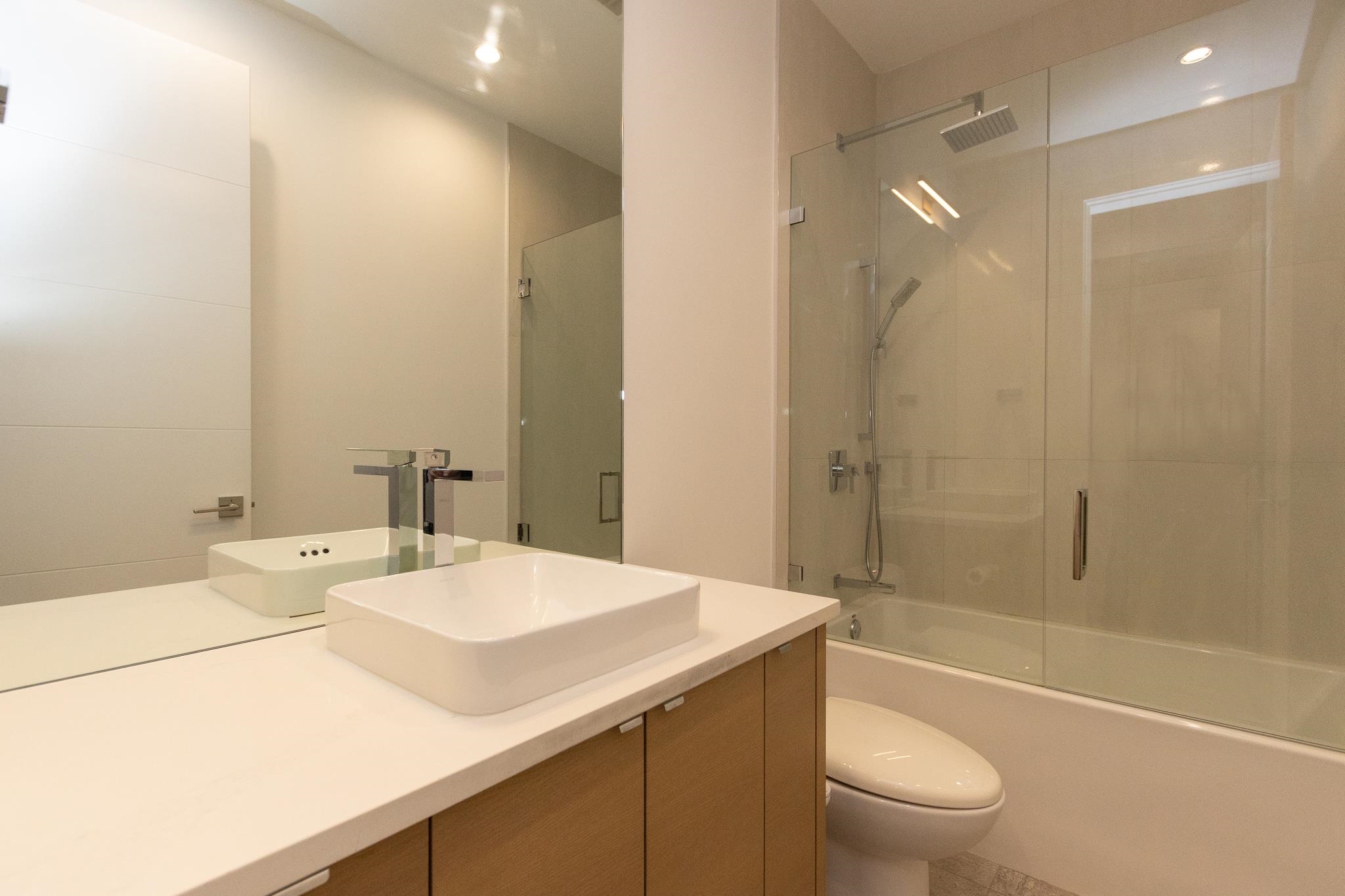 Listing image of 2213 KINGS AVENUE