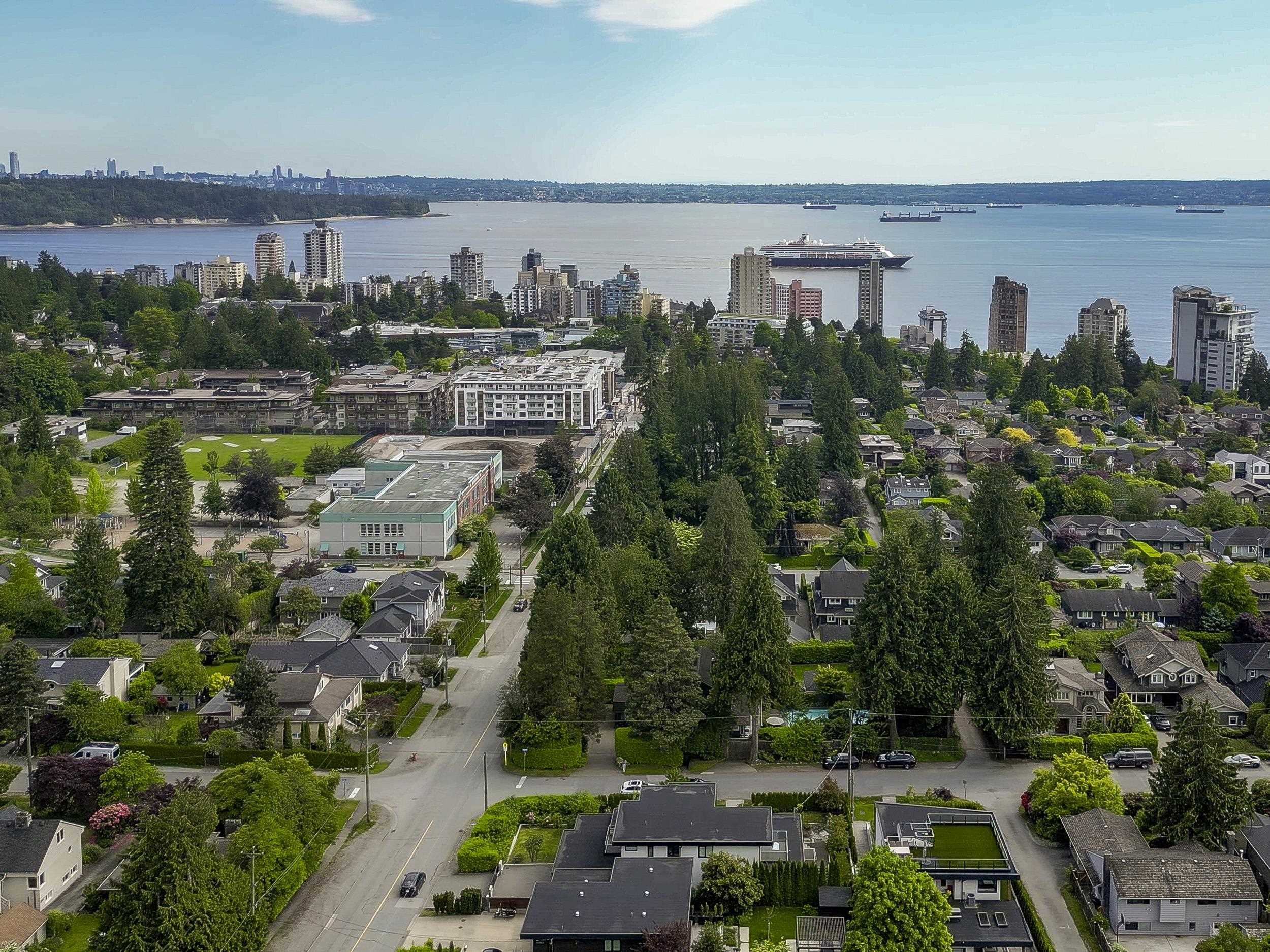Listing image of 2213 KINGS AVENUE