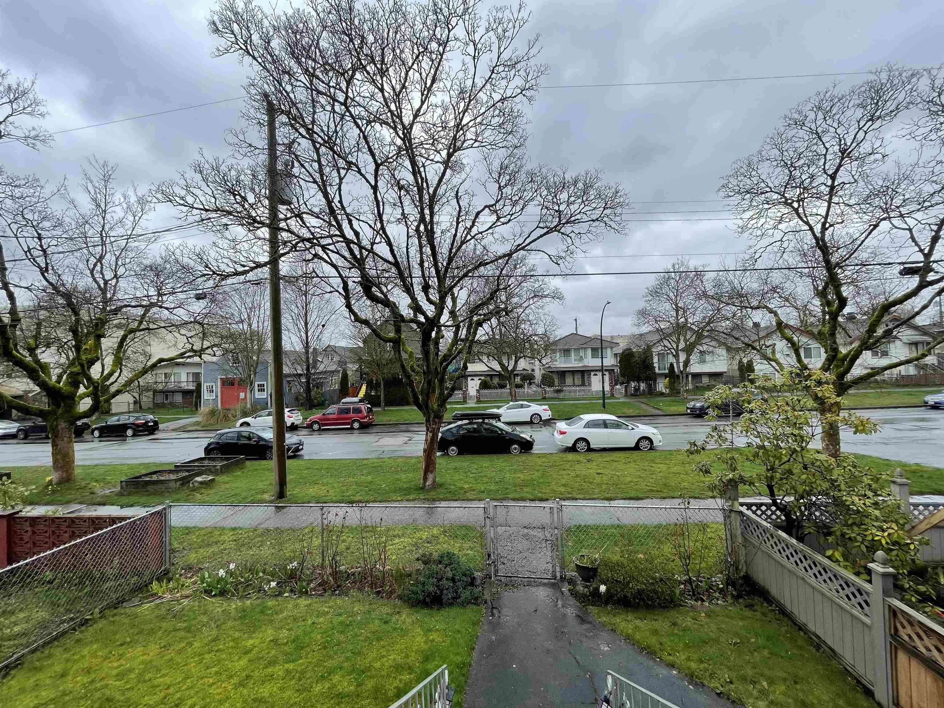 Listing image of 2250 E PENDER STREET