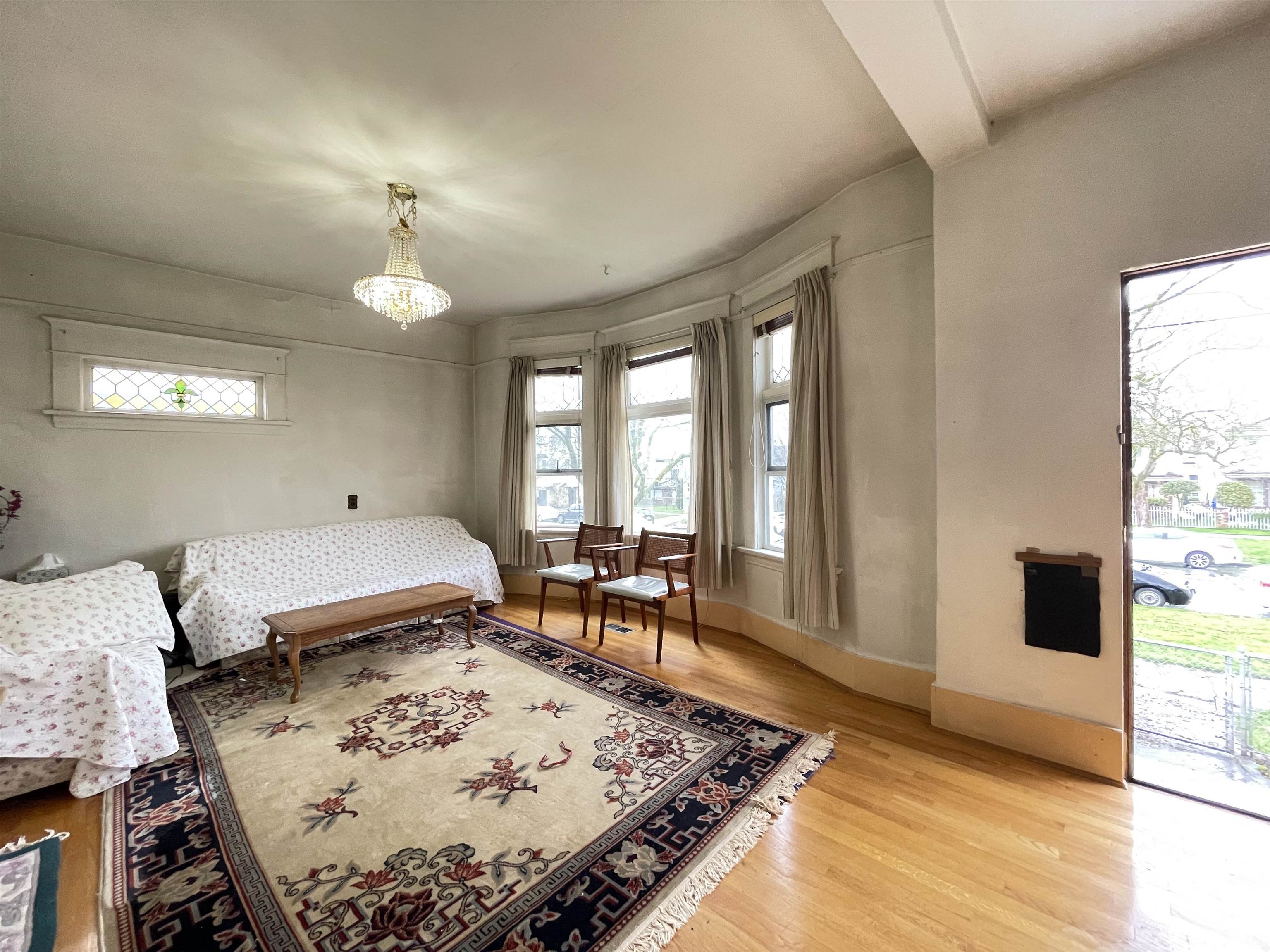 Listing image of 2250 E PENDER STREET