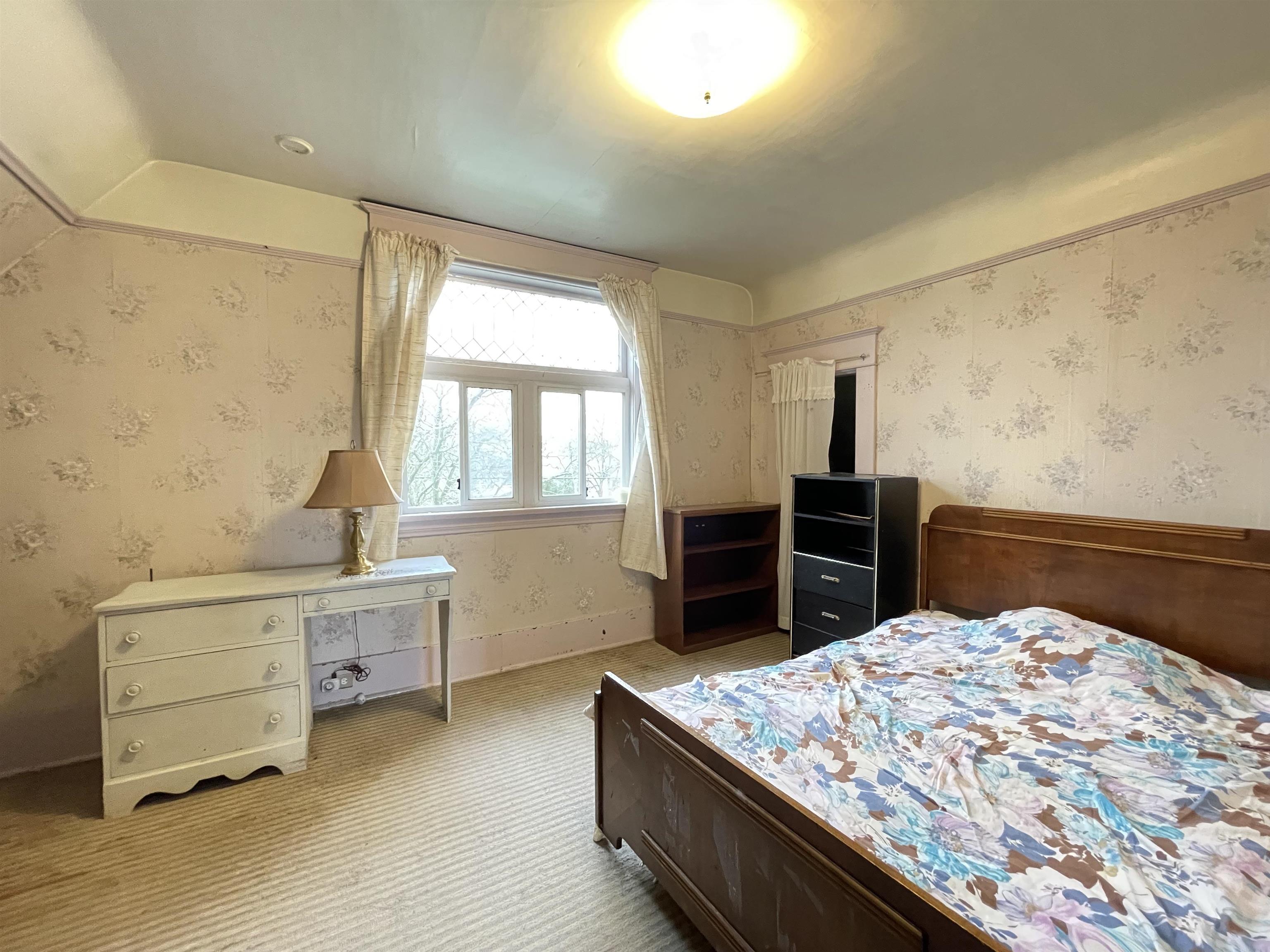 Listing image of 2250 E PENDER STREET