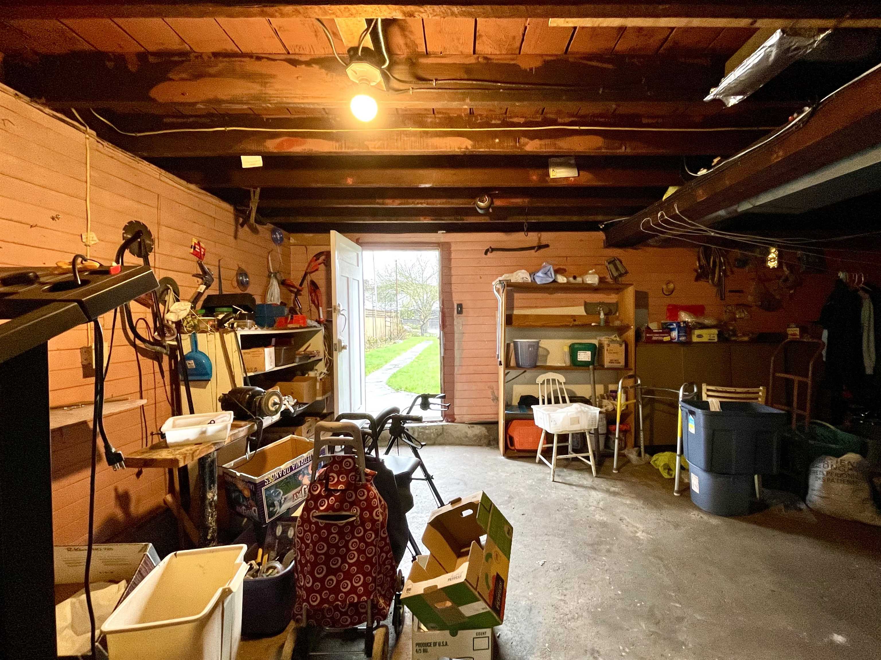 Listing image of 2250 E PENDER STREET
