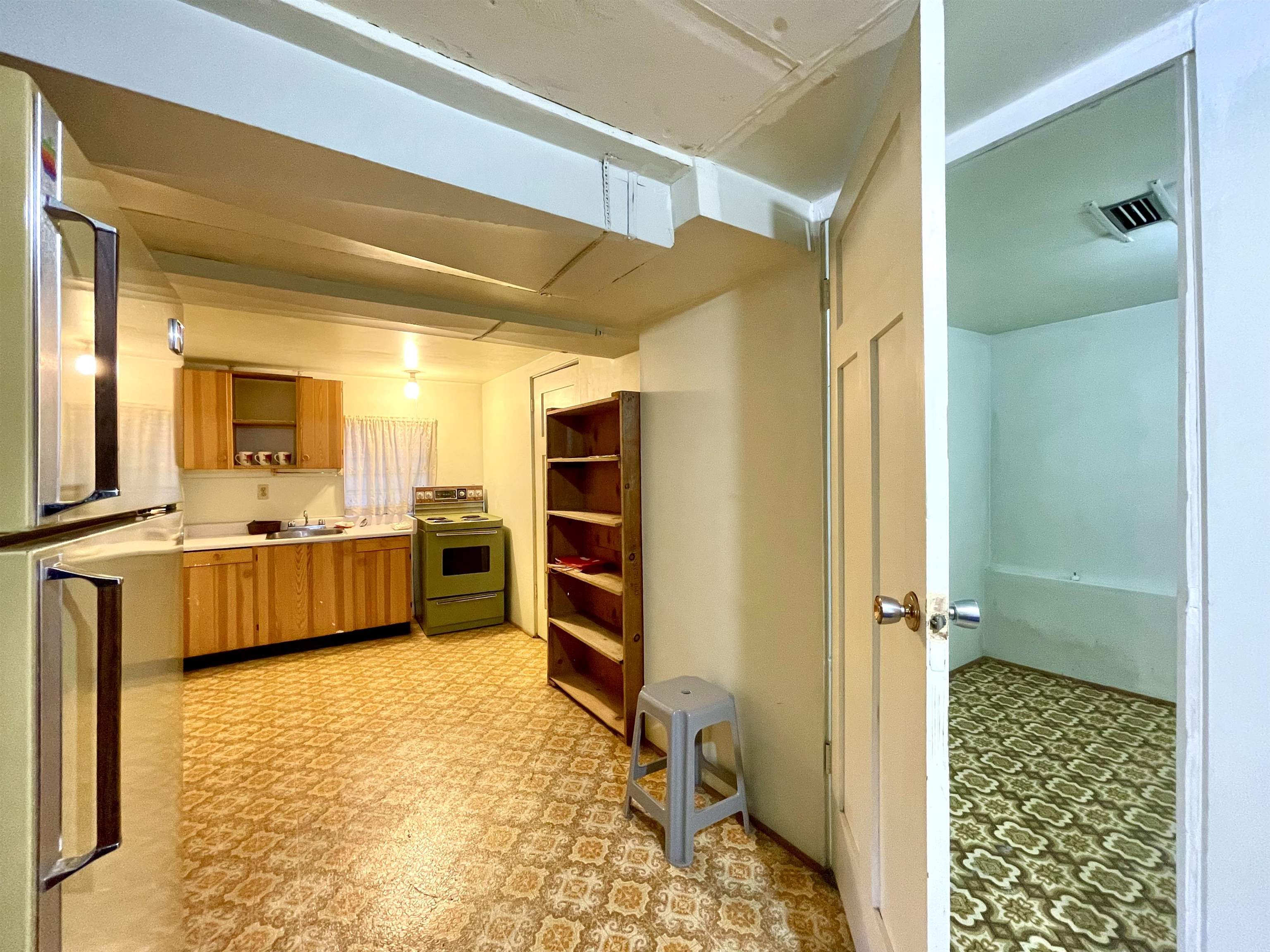 Listing image of 2250 E PENDER STREET