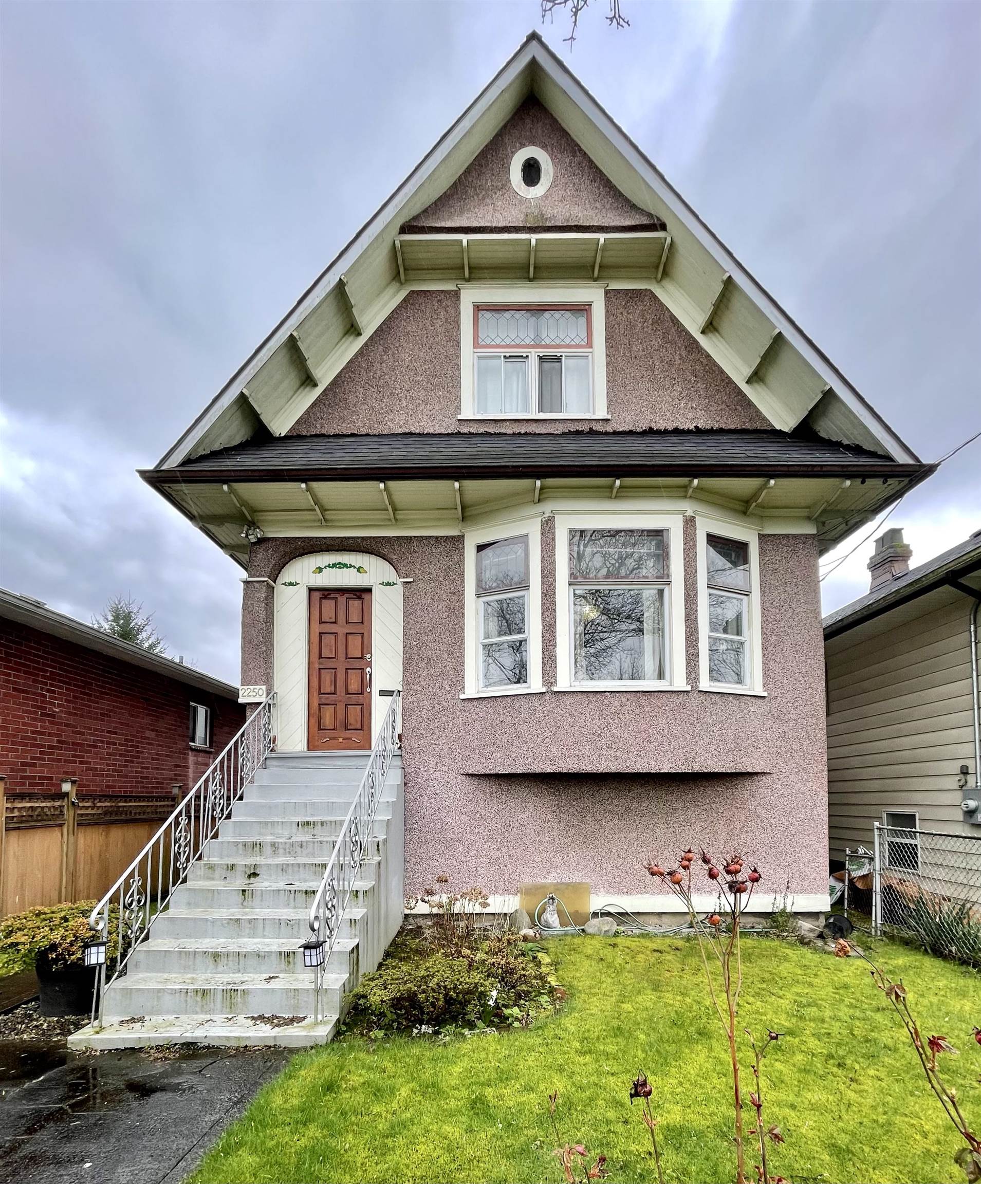Listing image of 2250 E PENDER STREET