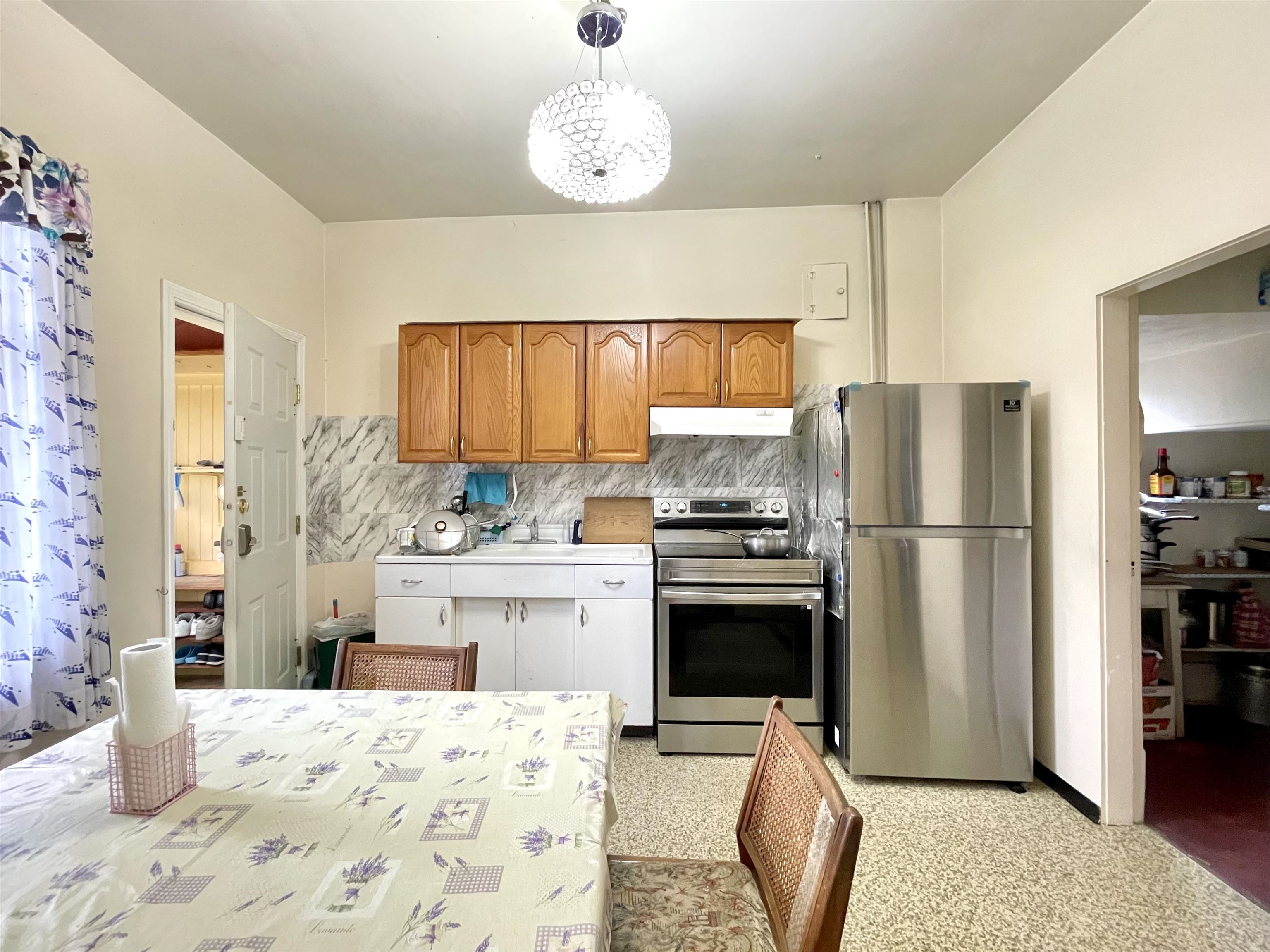 Listing image of 2250 E PENDER STREET