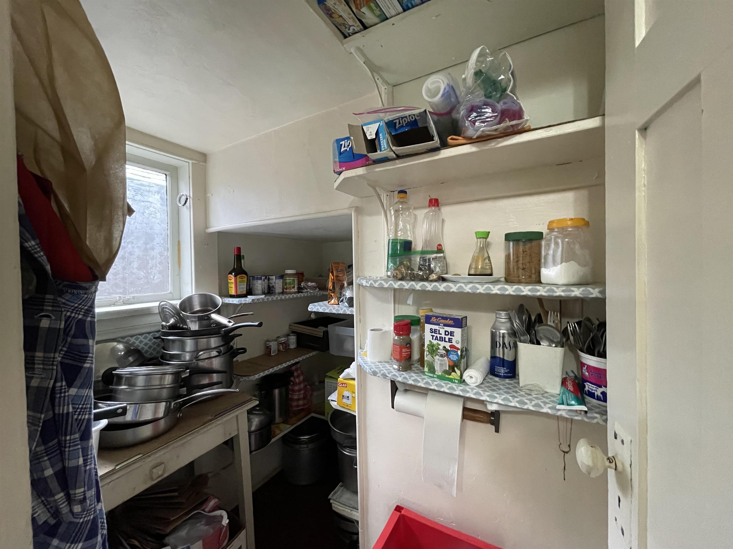 Listing image of 2250 E PENDER STREET