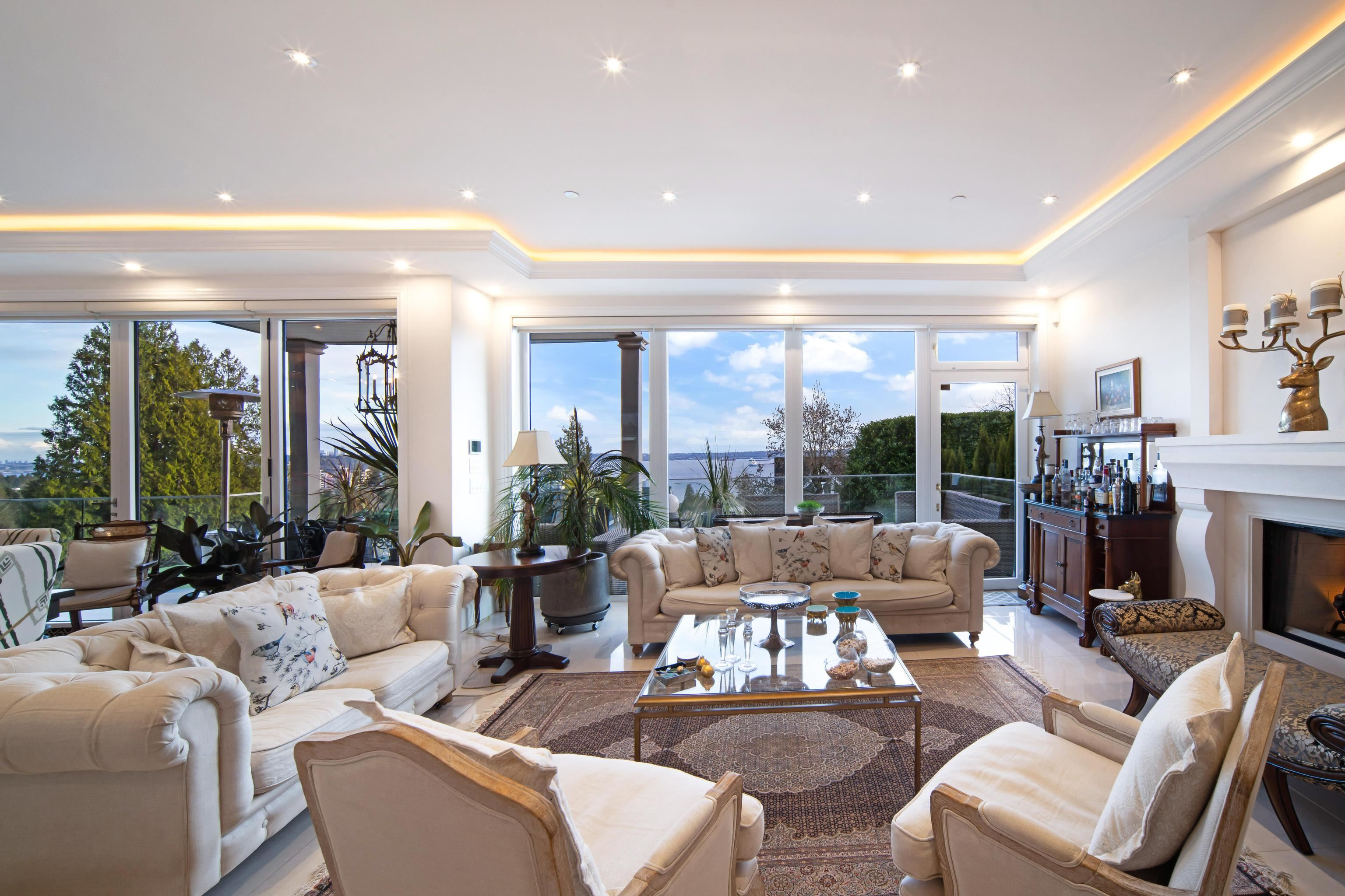 Listing image of 2538 OTTAWA STREET