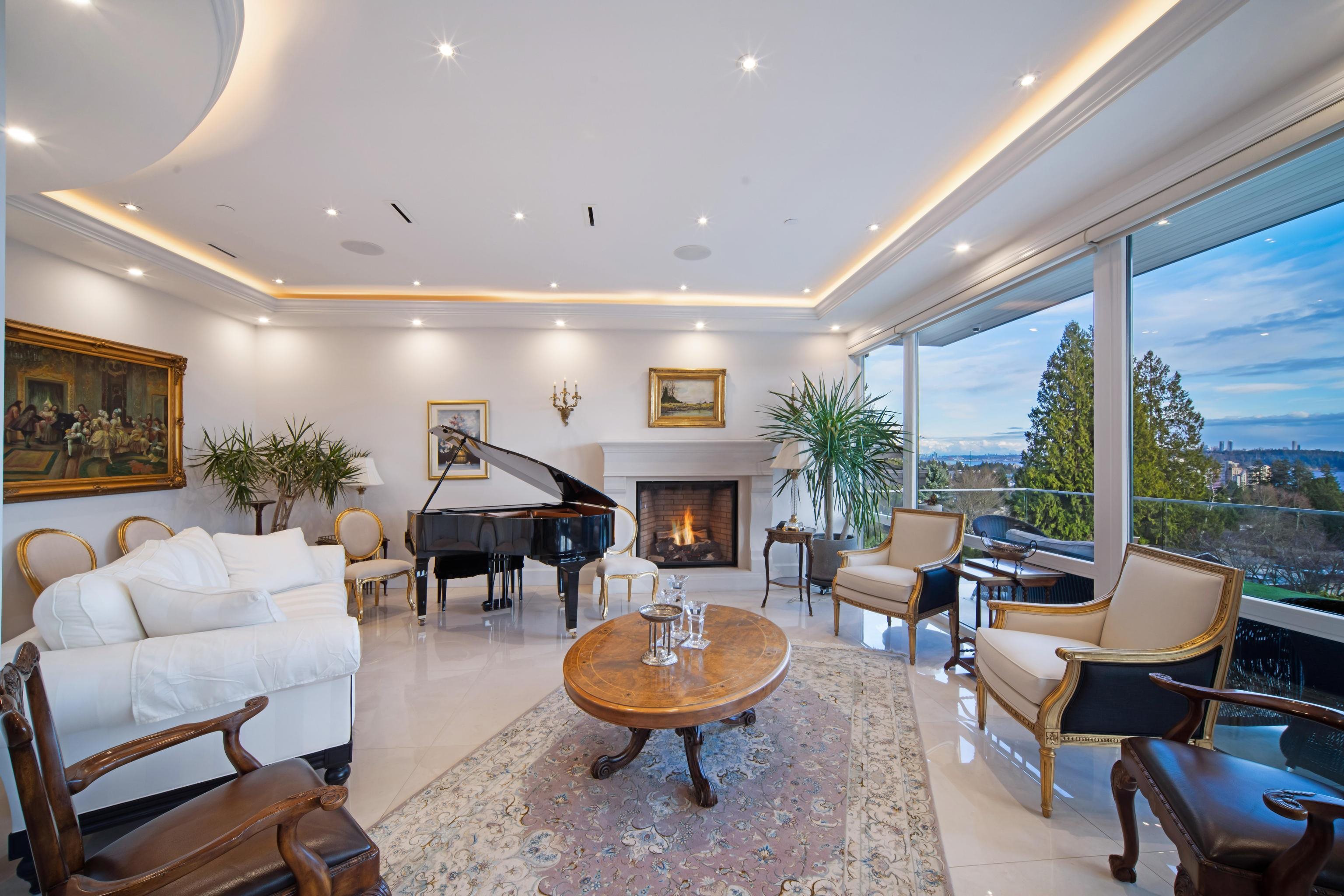 Listing image of 2538 OTTAWA STREET