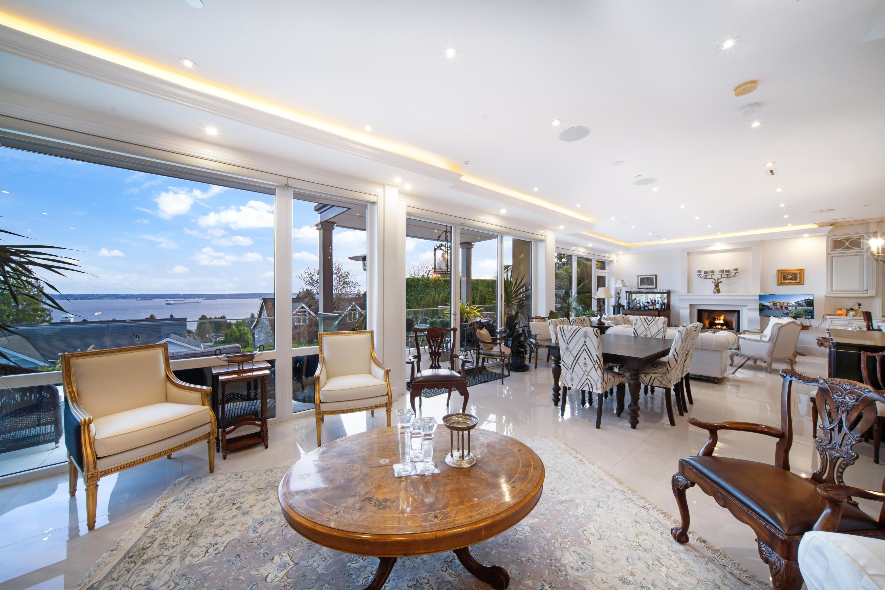 Listing image of 2538 OTTAWA STREET