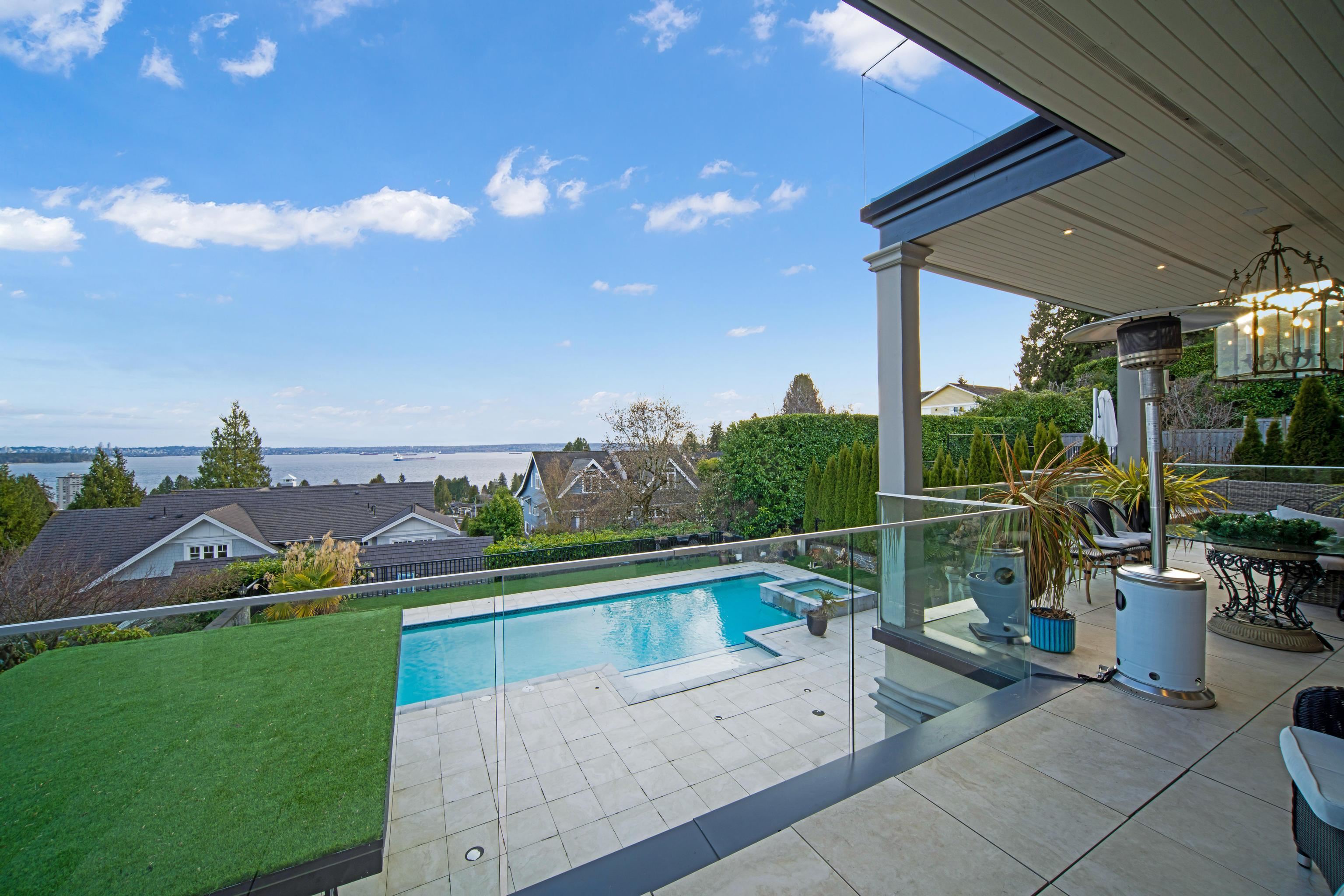 Listing image of 2538 OTTAWA STREET