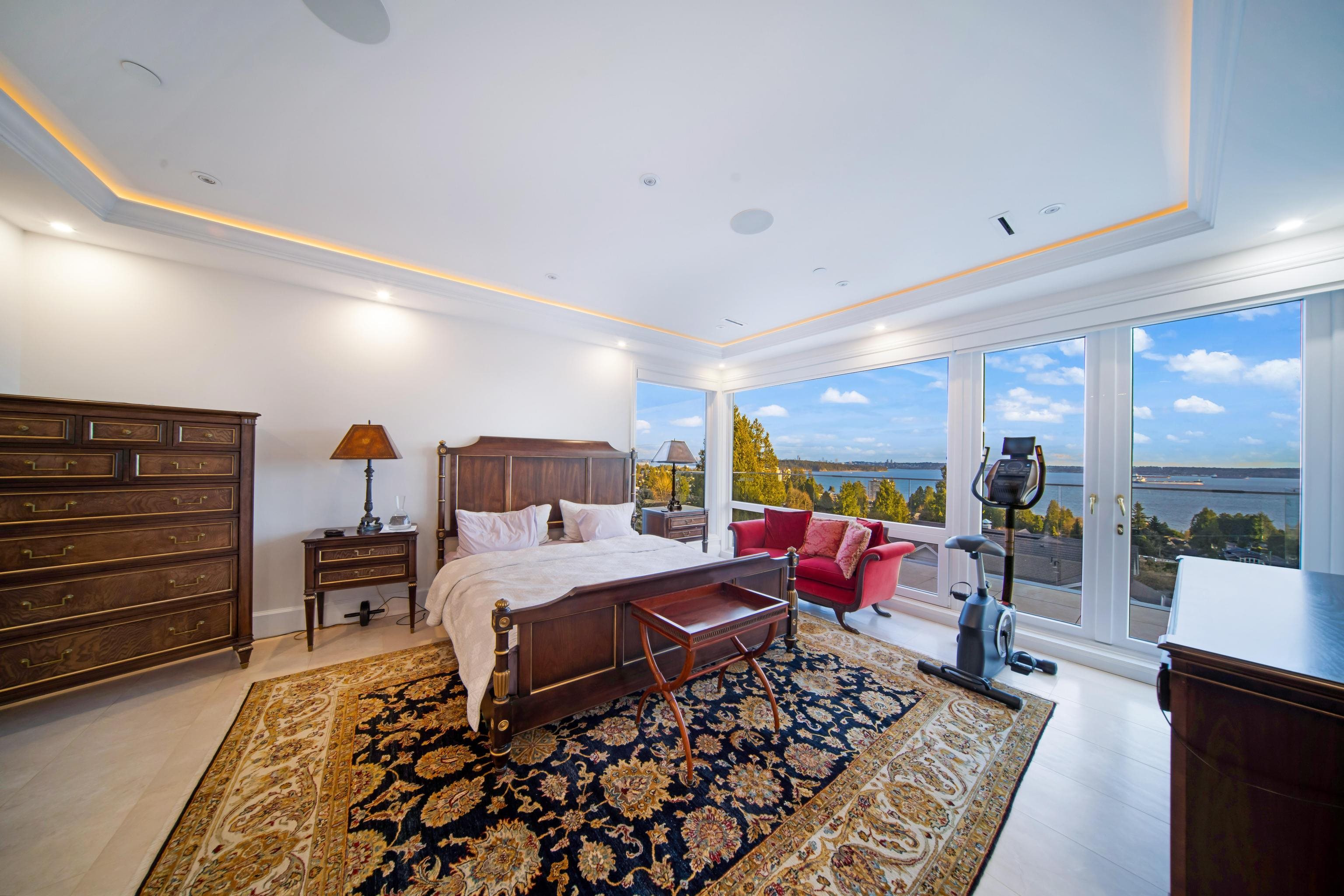 Listing image of 2538 OTTAWA STREET