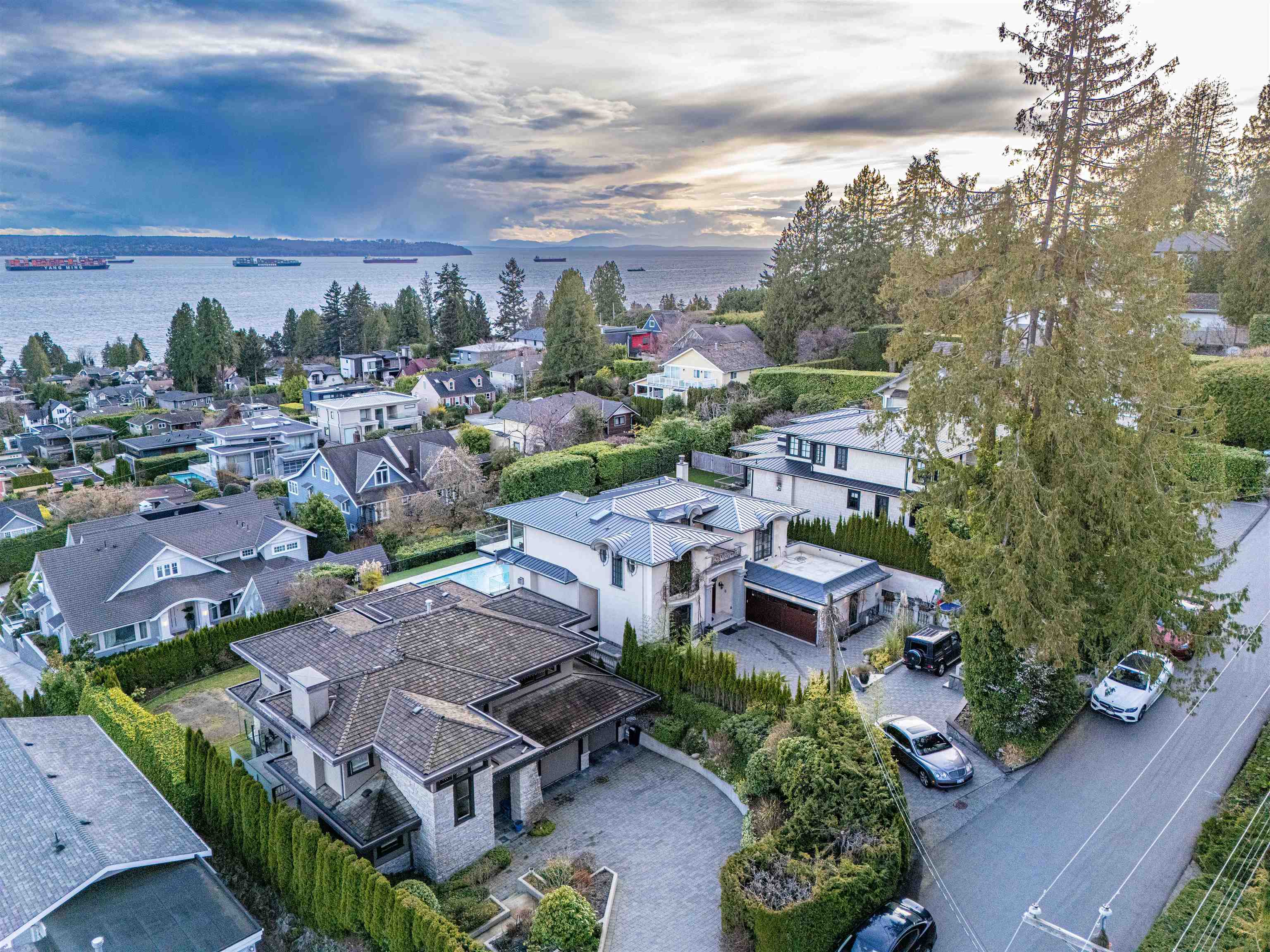 Listing image of 2538 OTTAWA STREET