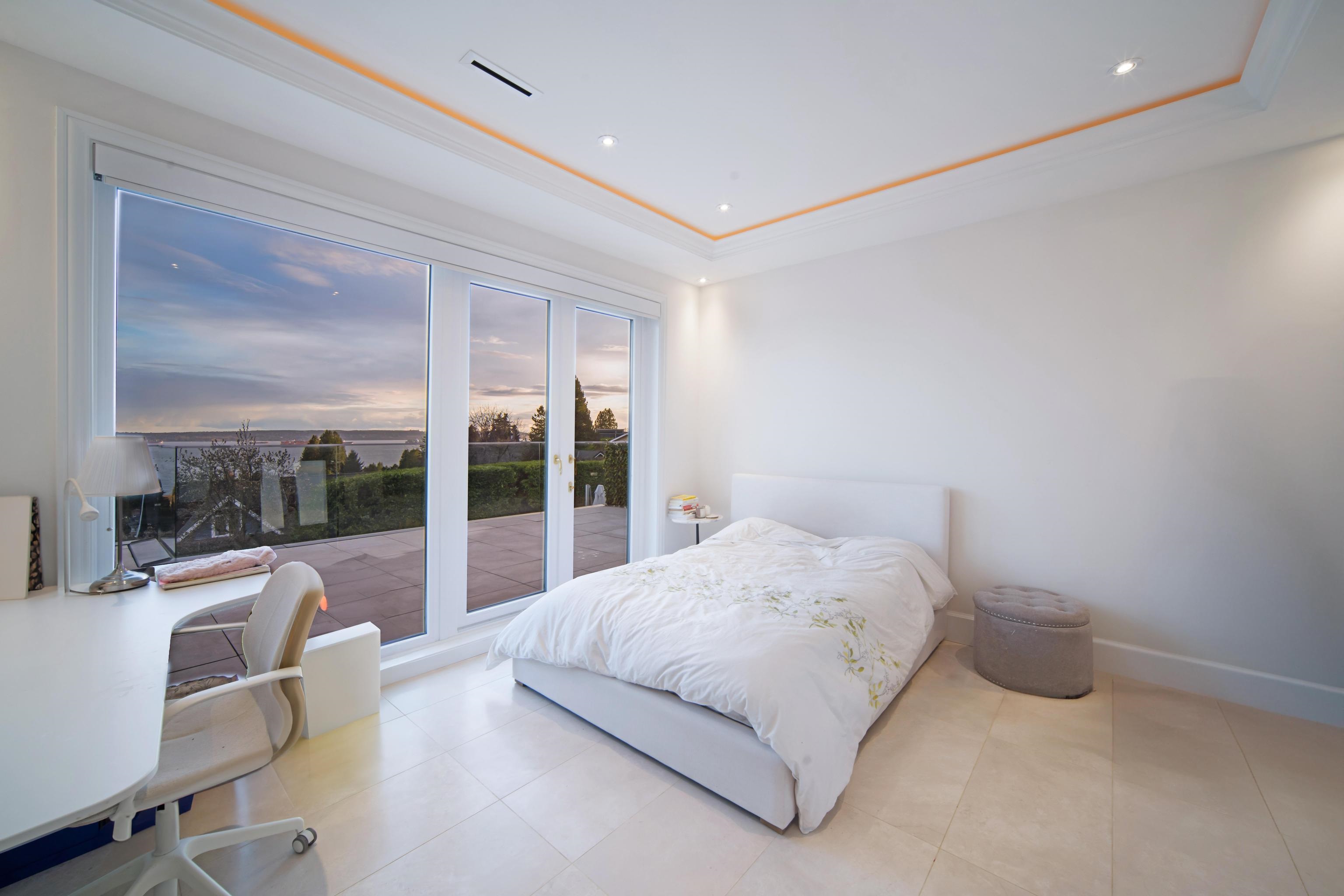 Listing image of 2538 OTTAWA STREET
