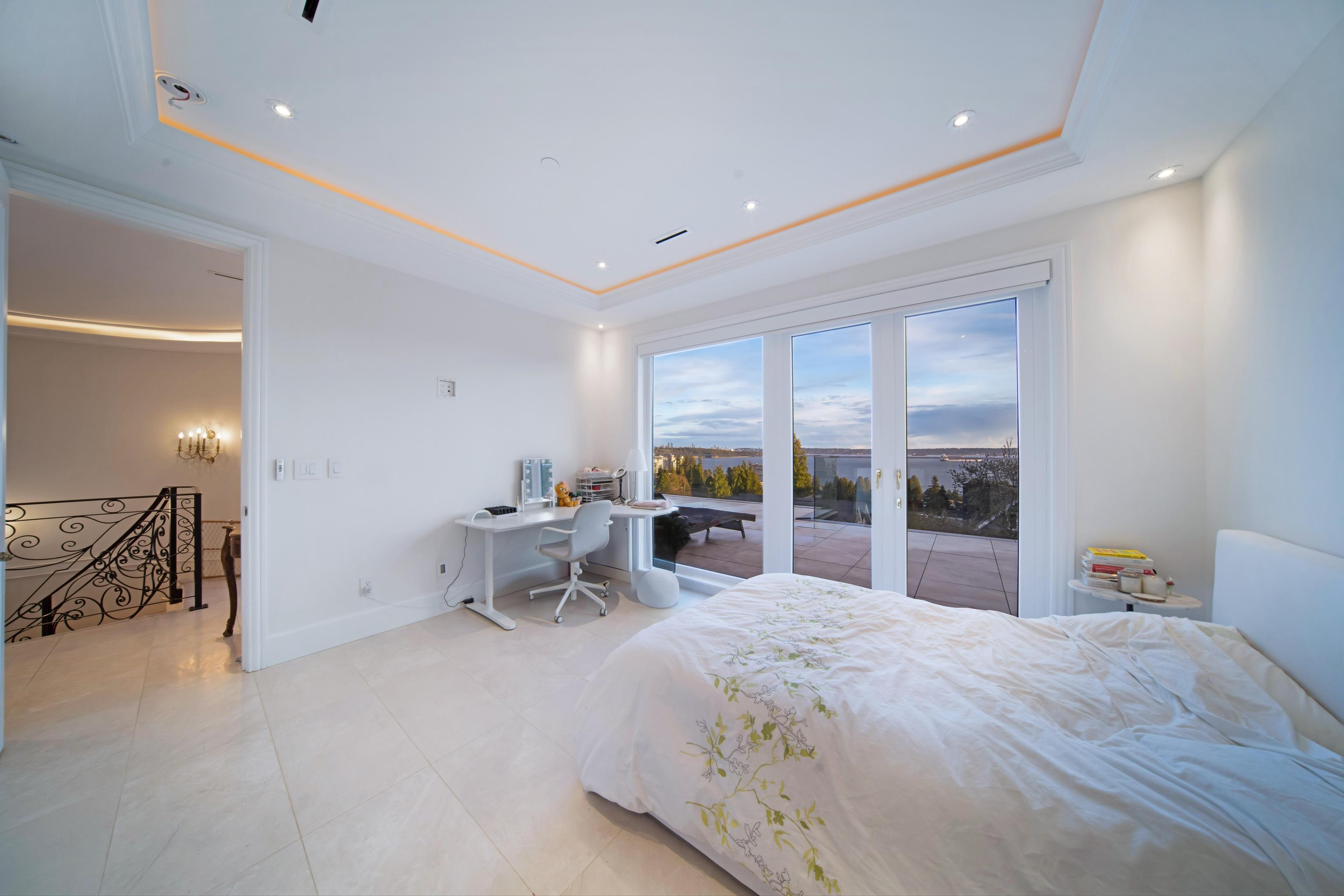 Listing image of 2538 OTTAWA STREET