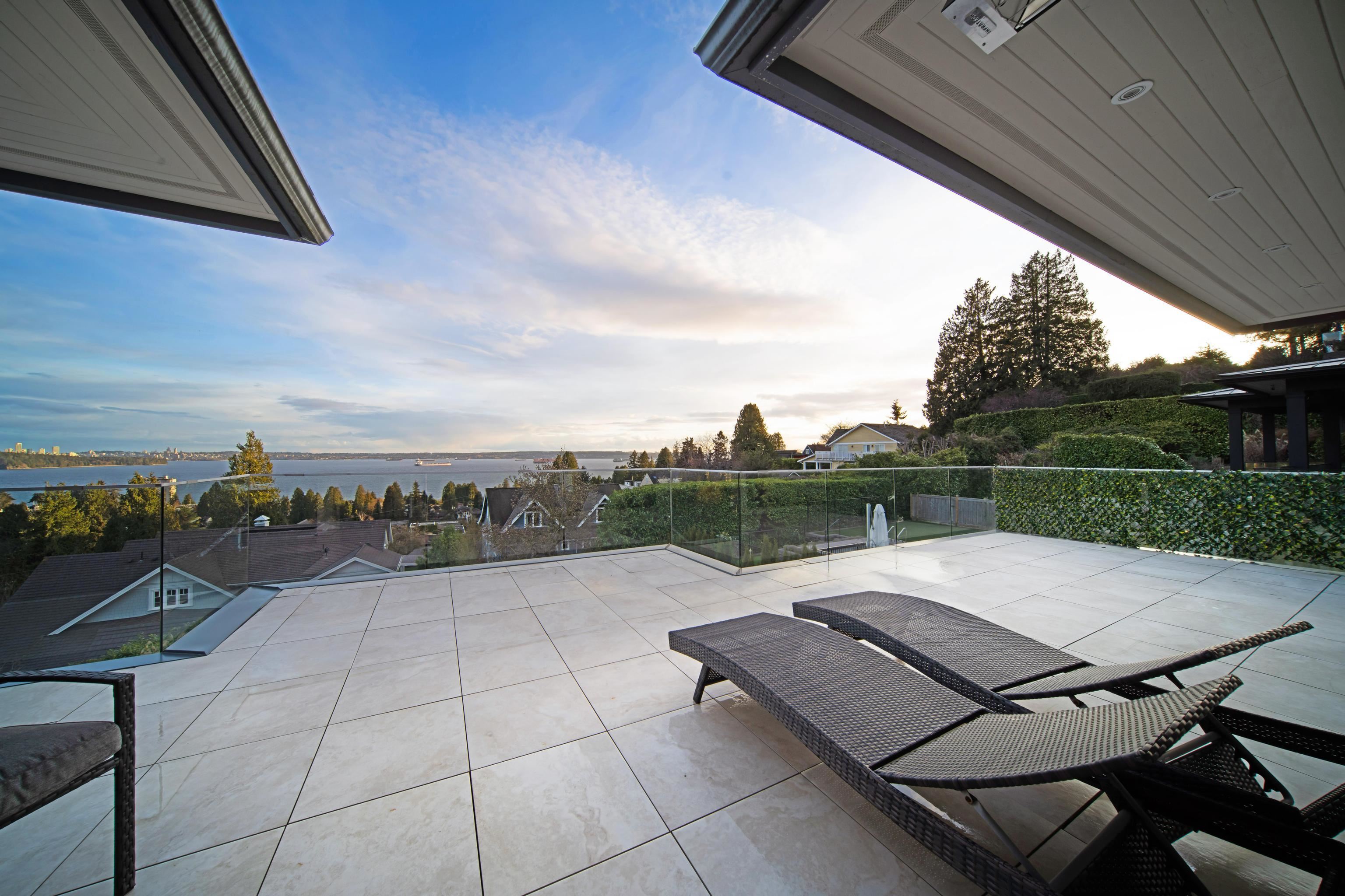 Listing image of 2538 OTTAWA STREET