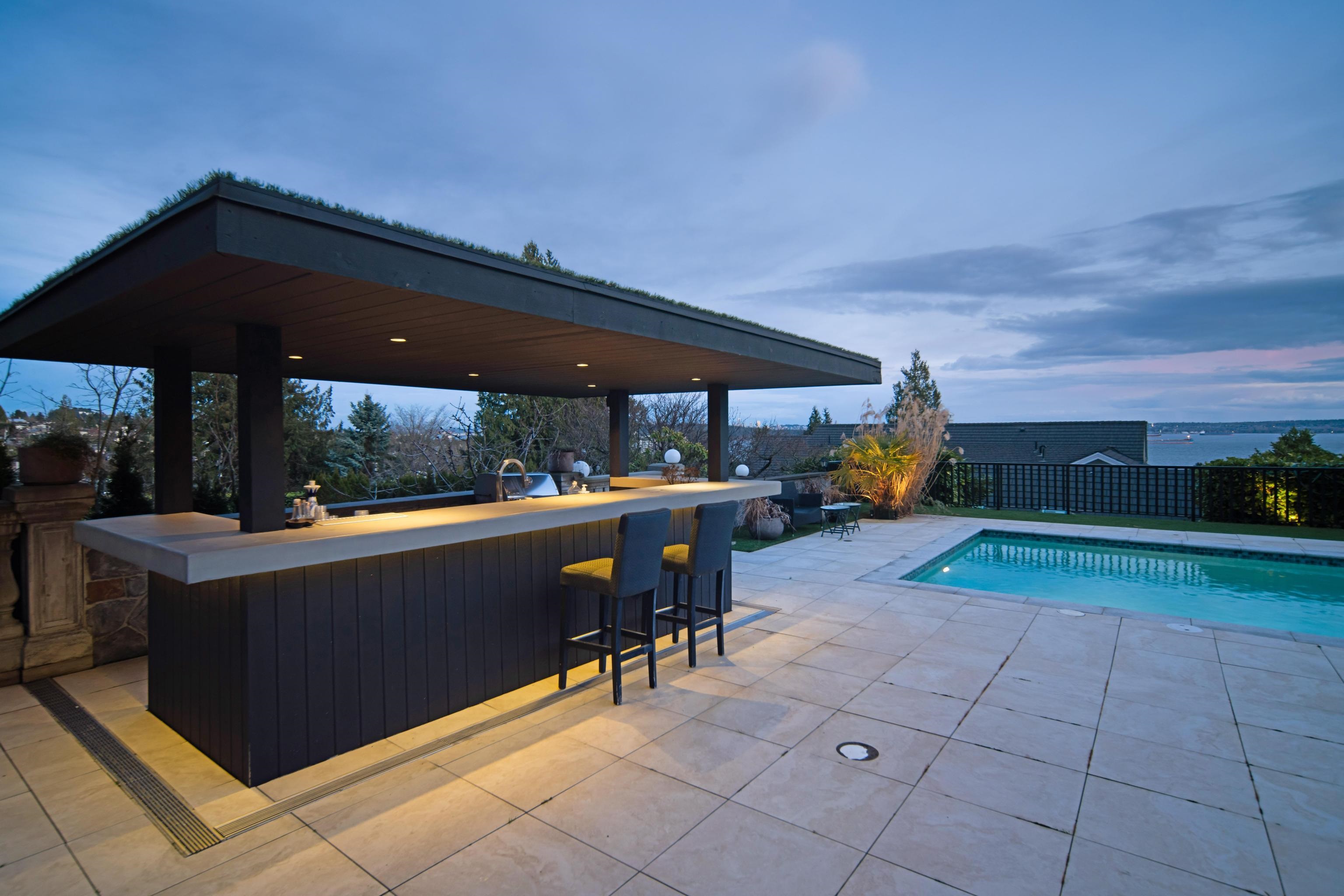 Listing image of 2538 OTTAWA STREET