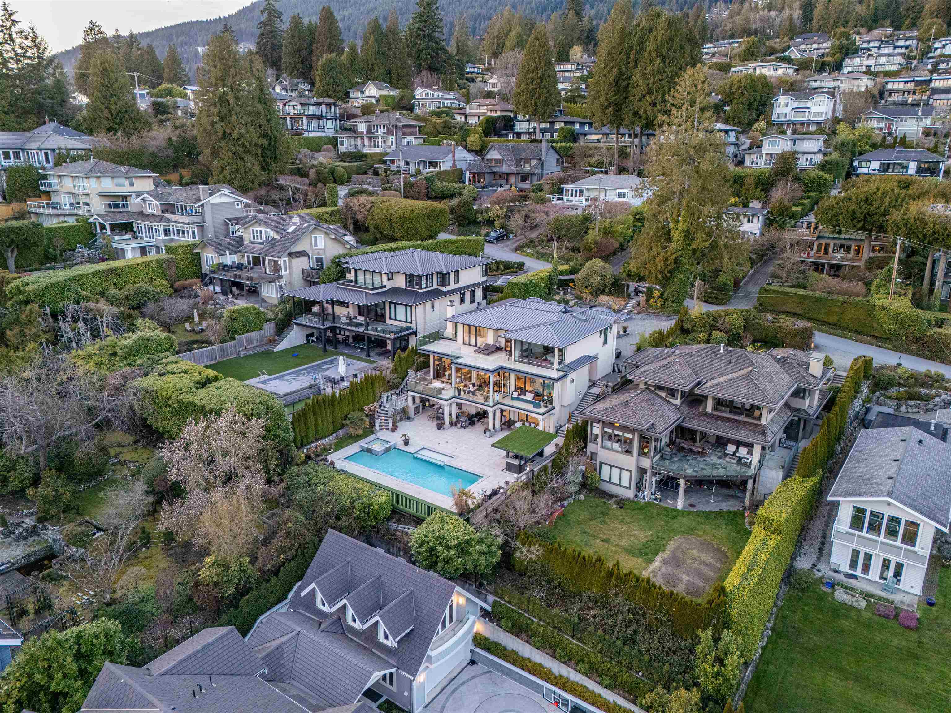 Listing image of 2538 OTTAWA STREET