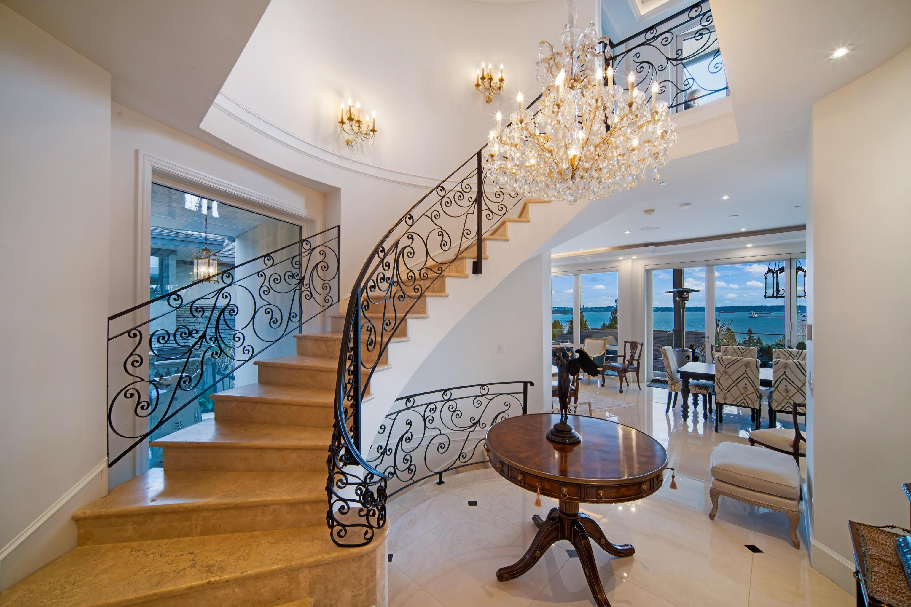 Listing image of 2538 OTTAWA STREET