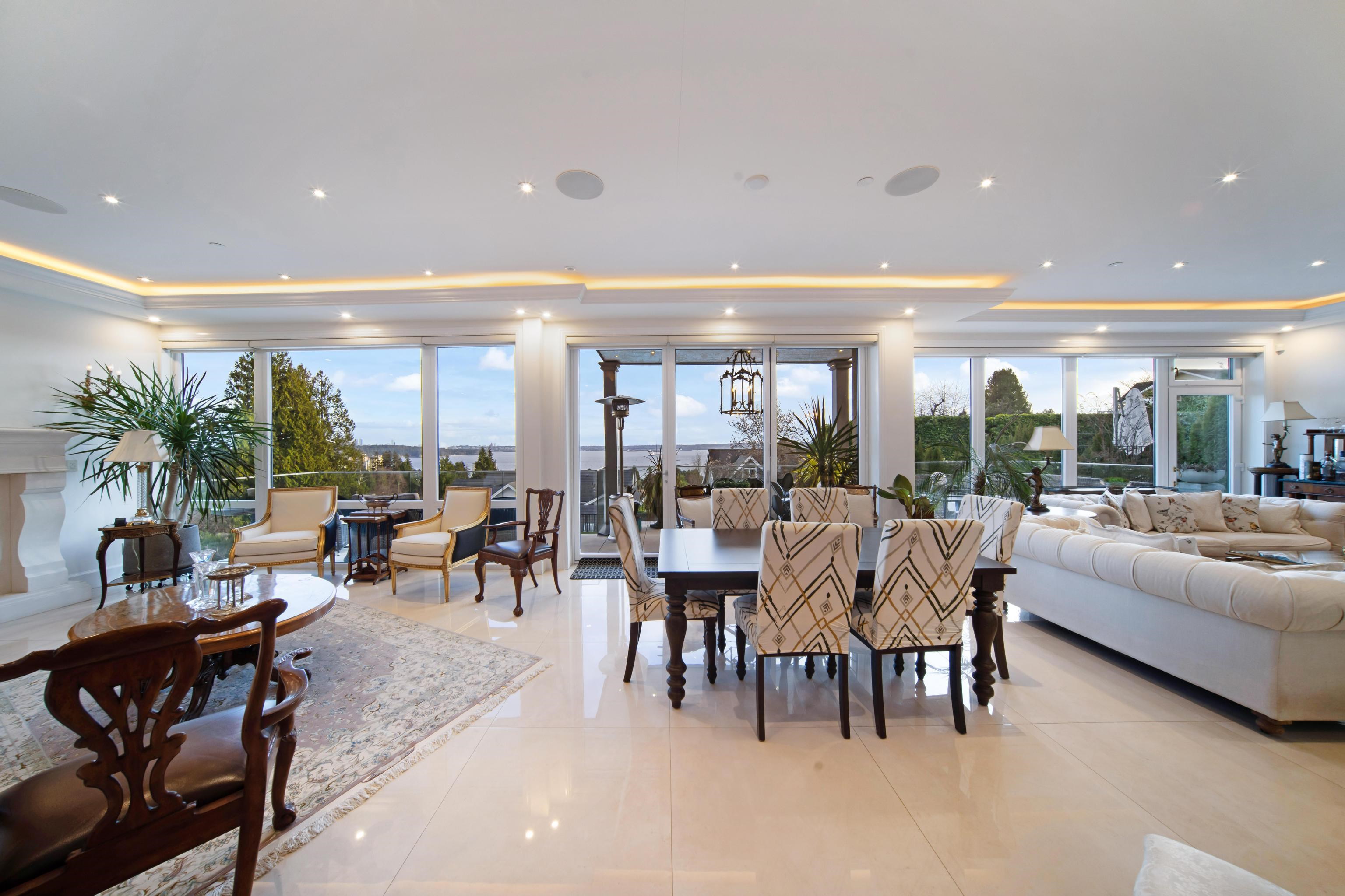Listing image of 2538 OTTAWA STREET