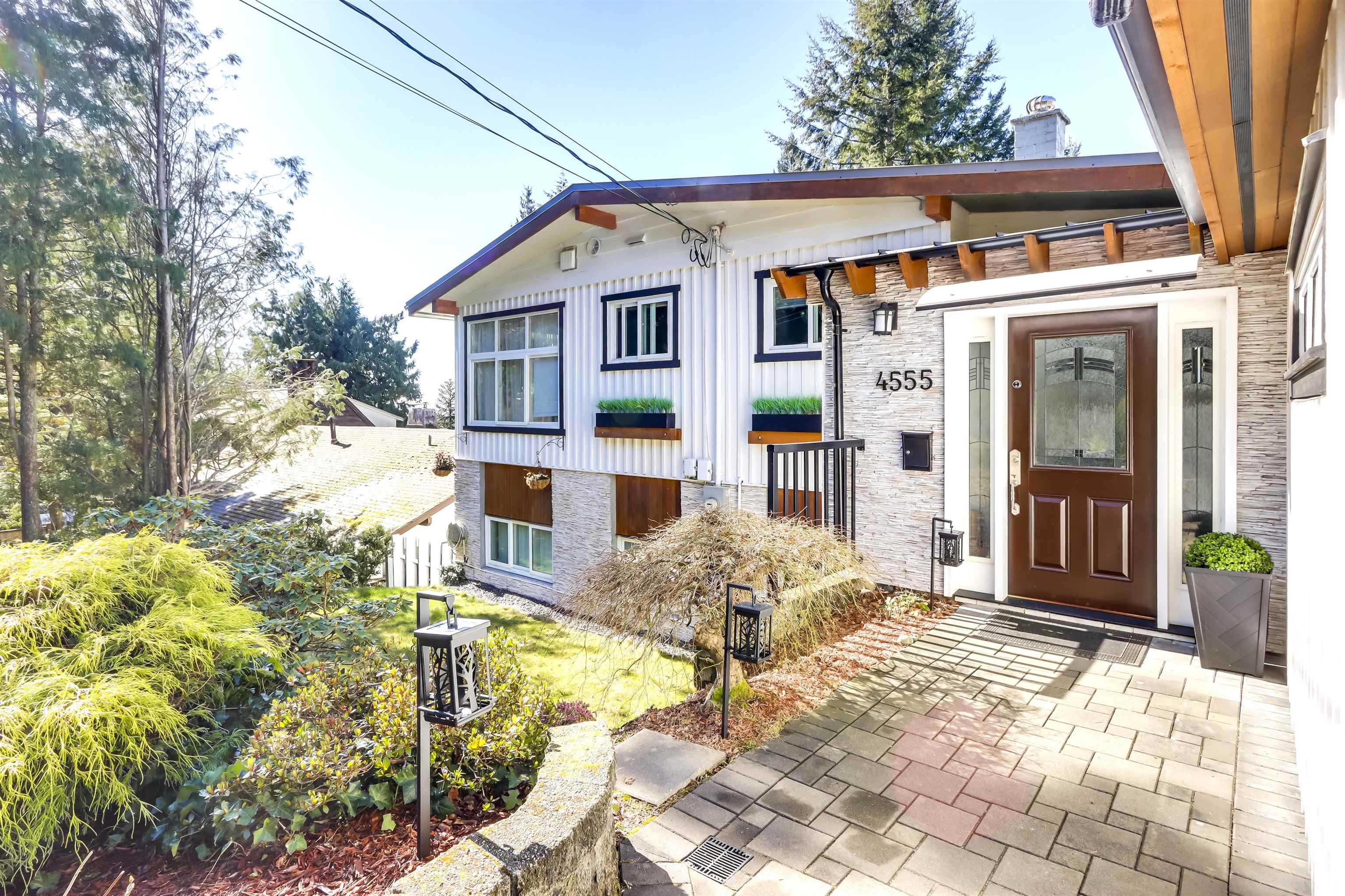 Listing image of 4555 RANGER AVENUE