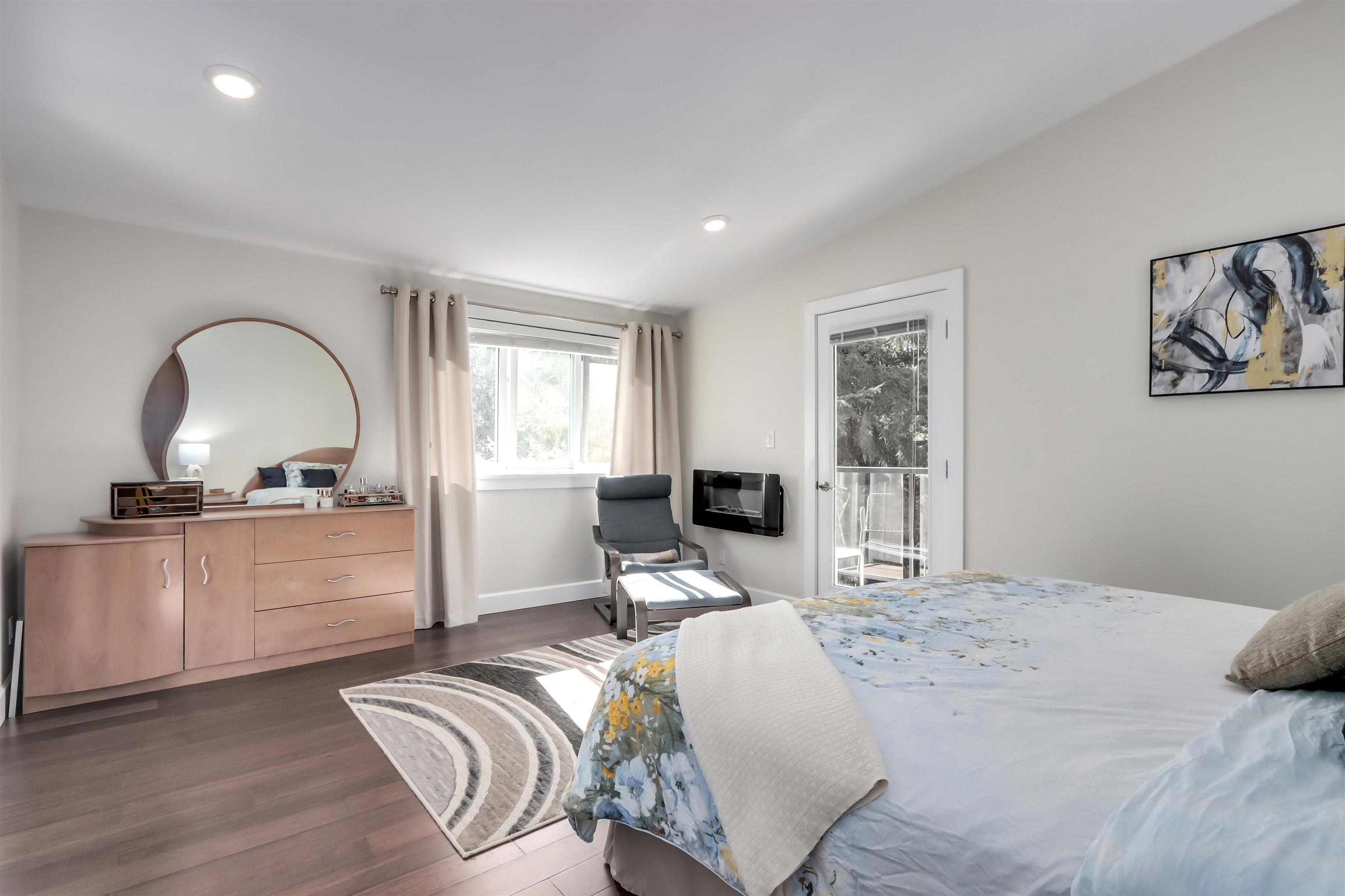 Listing image of 4555 RANGER AVENUE