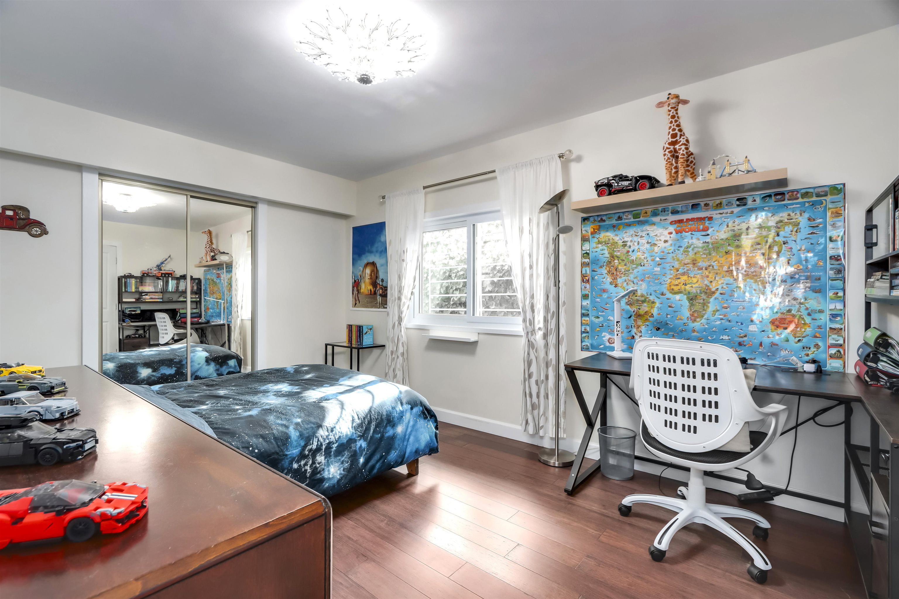 Listing image of 4555 RANGER AVENUE