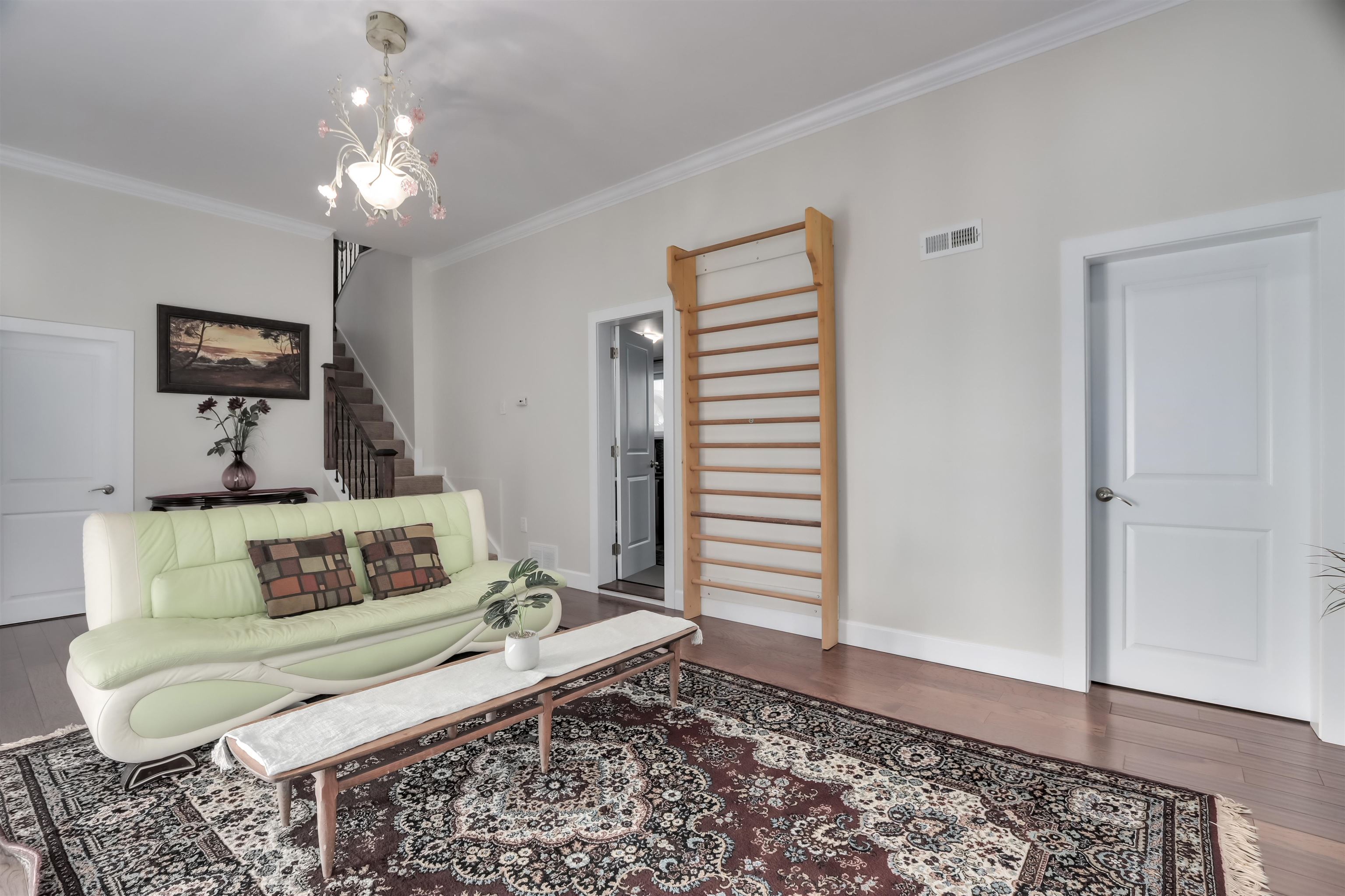 Listing image of 4555 RANGER AVENUE