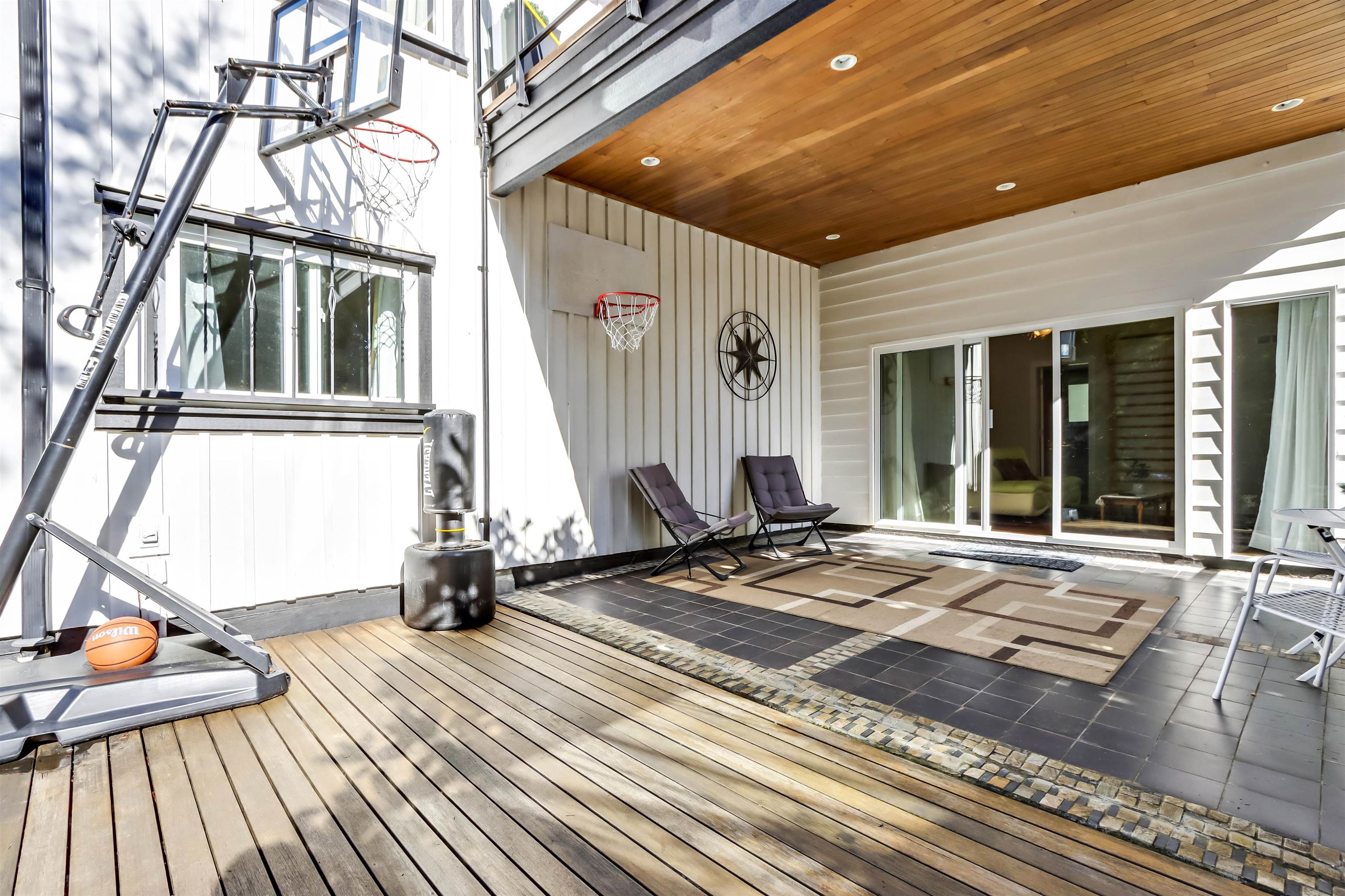 Listing image of 4555 RANGER AVENUE