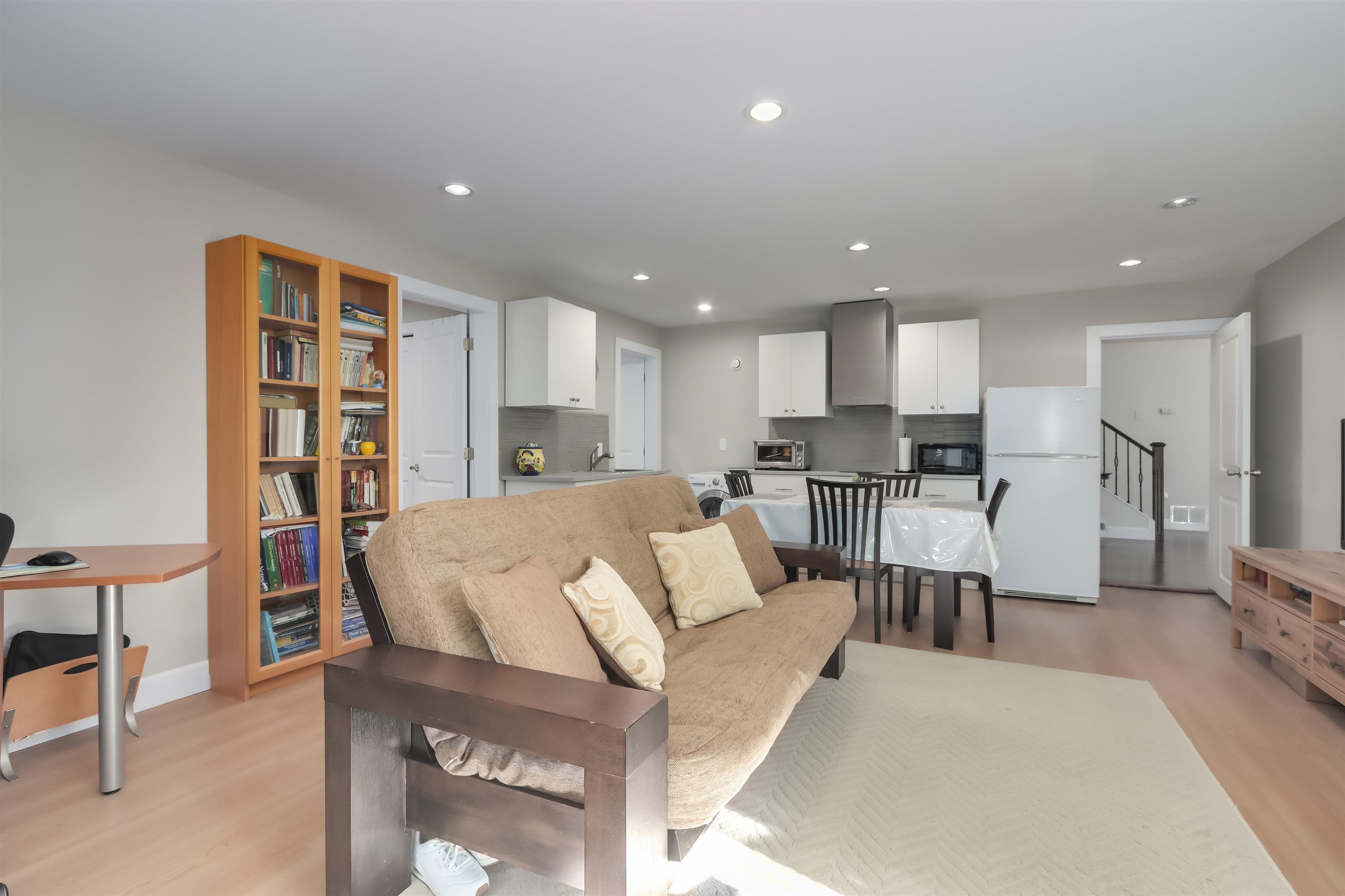 Listing image of 4555 RANGER AVENUE