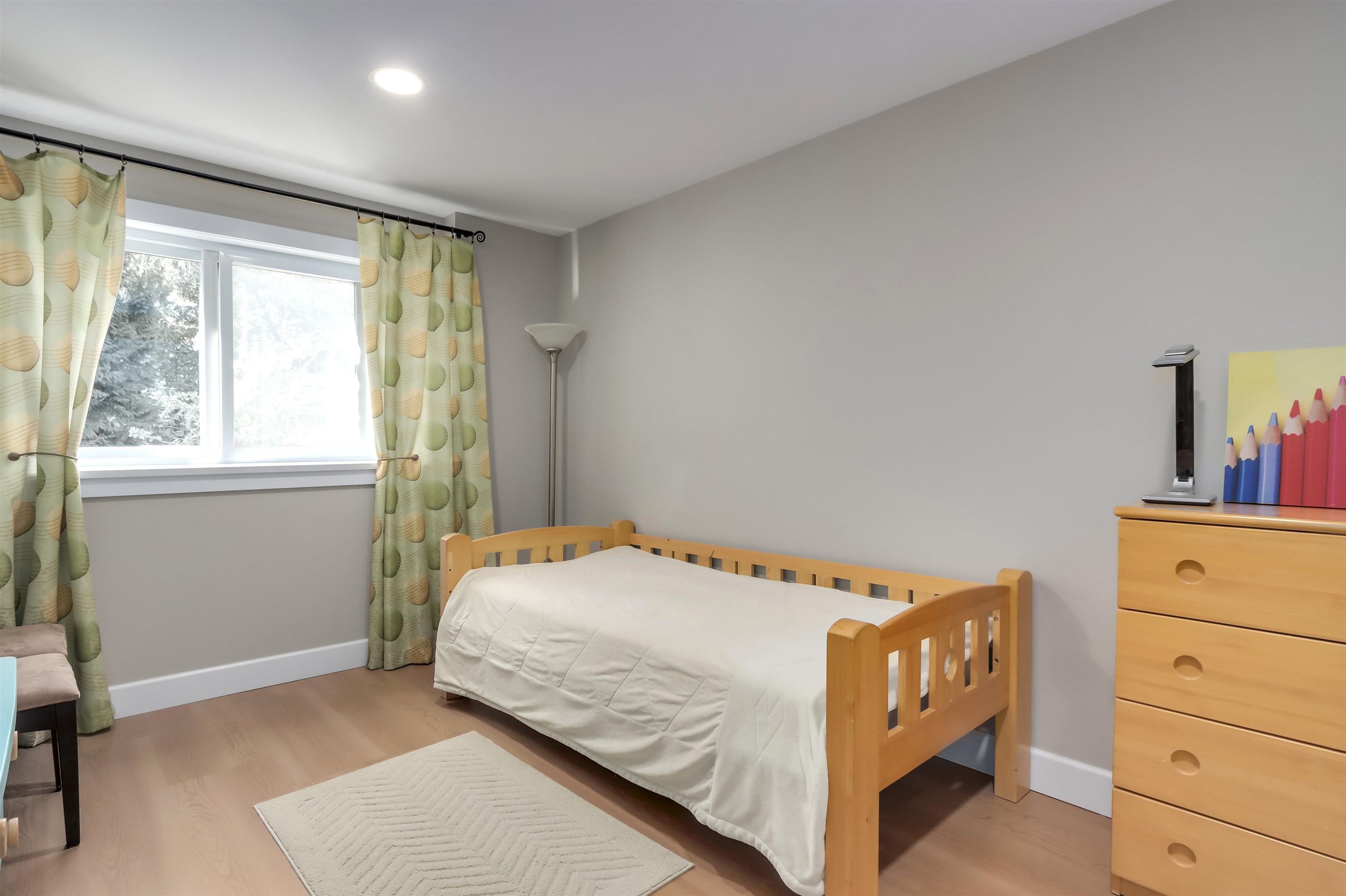 Listing image of 4555 RANGER AVENUE