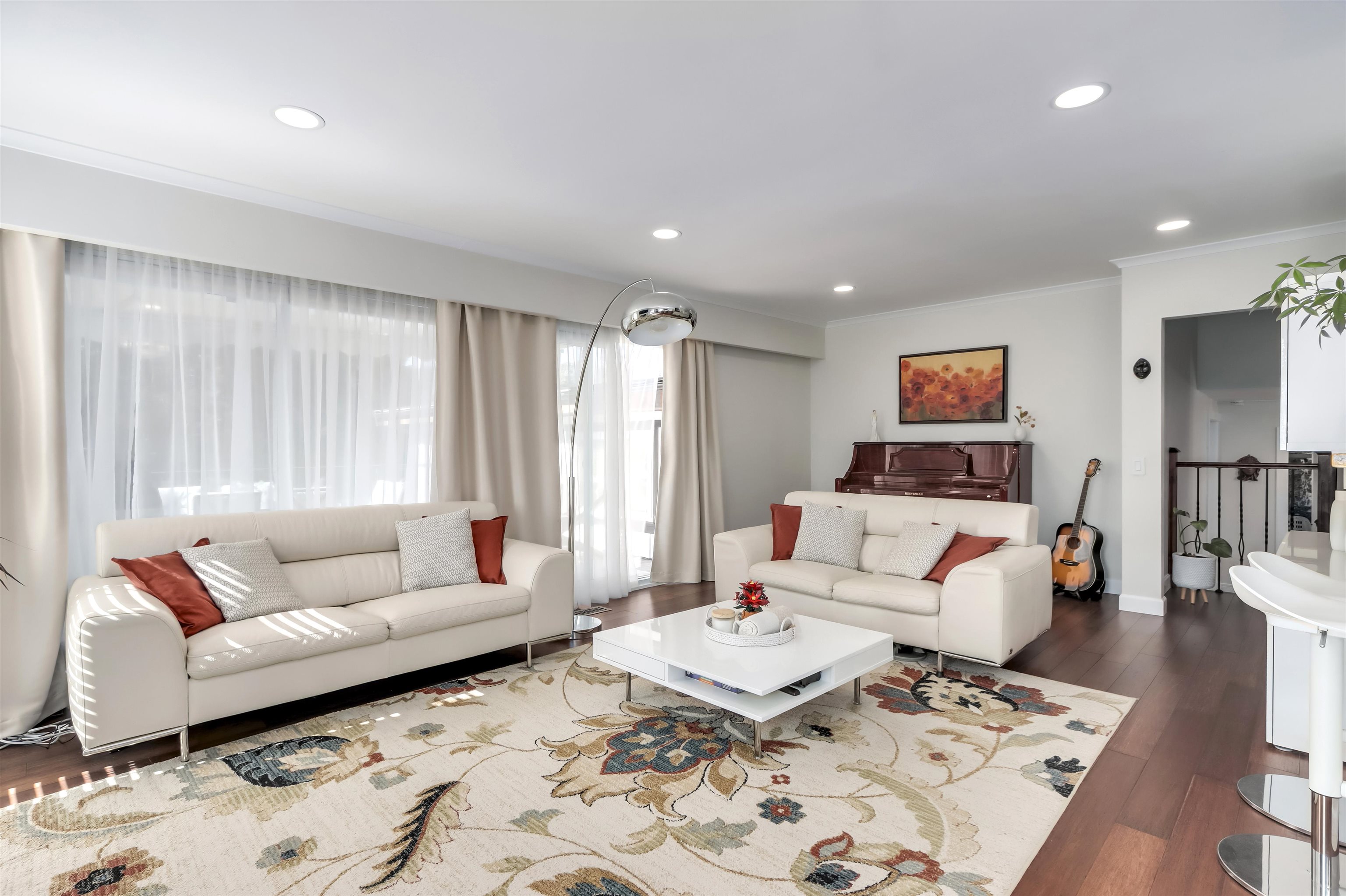 Listing image of 4555 RANGER AVENUE