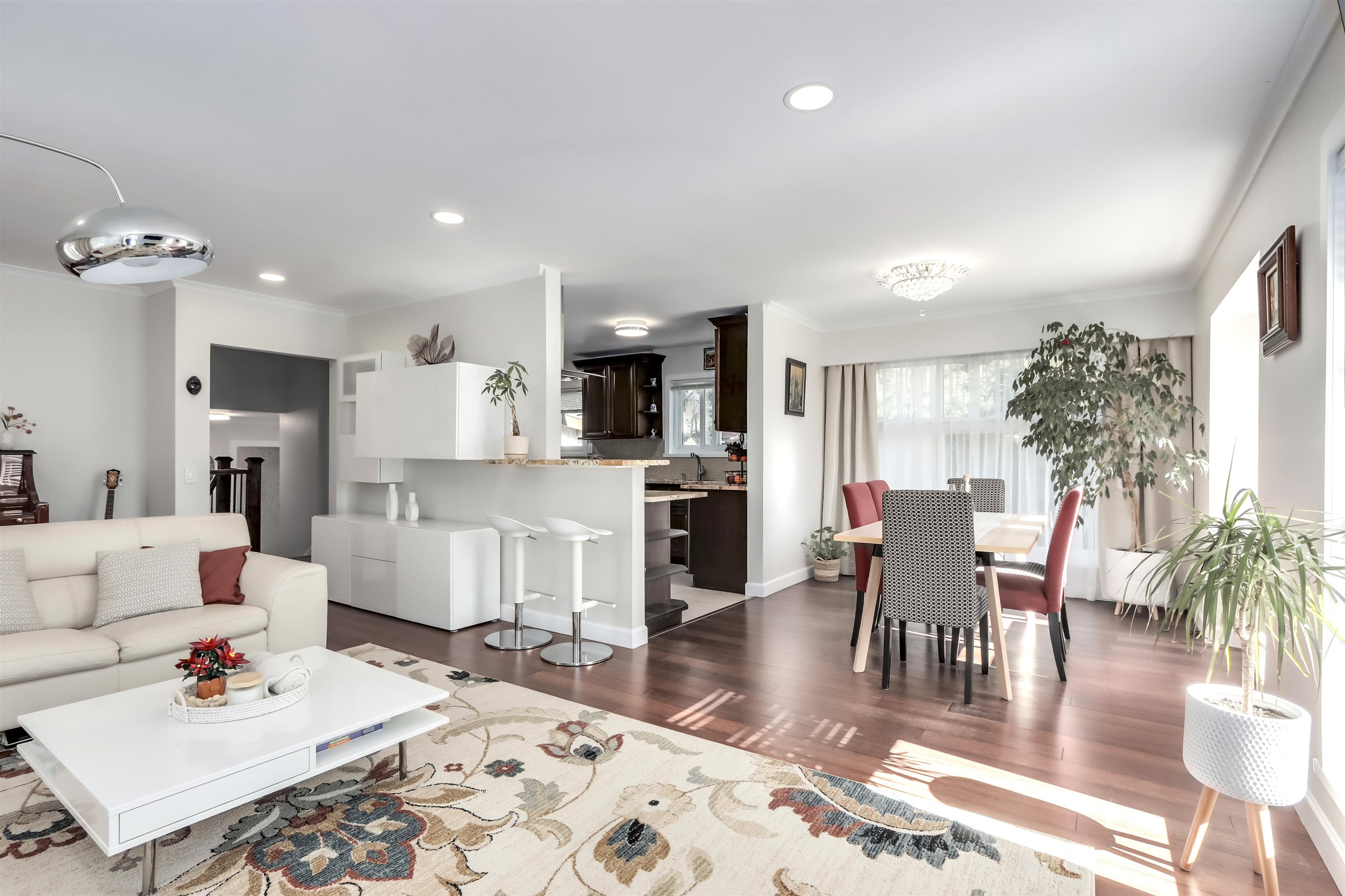 Listing image of 4555 RANGER AVENUE