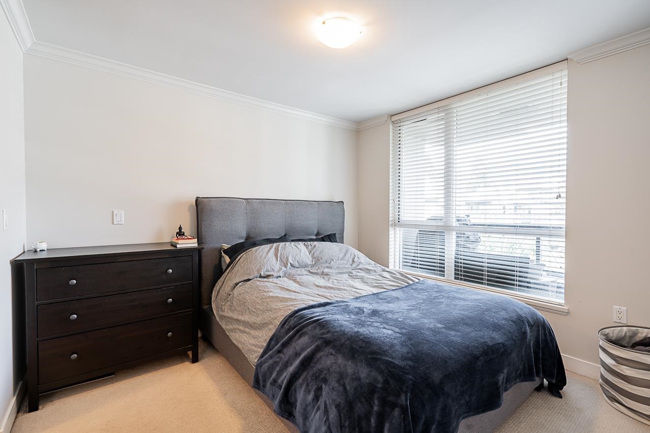 Listing image of 504 160 W 3RD STREET