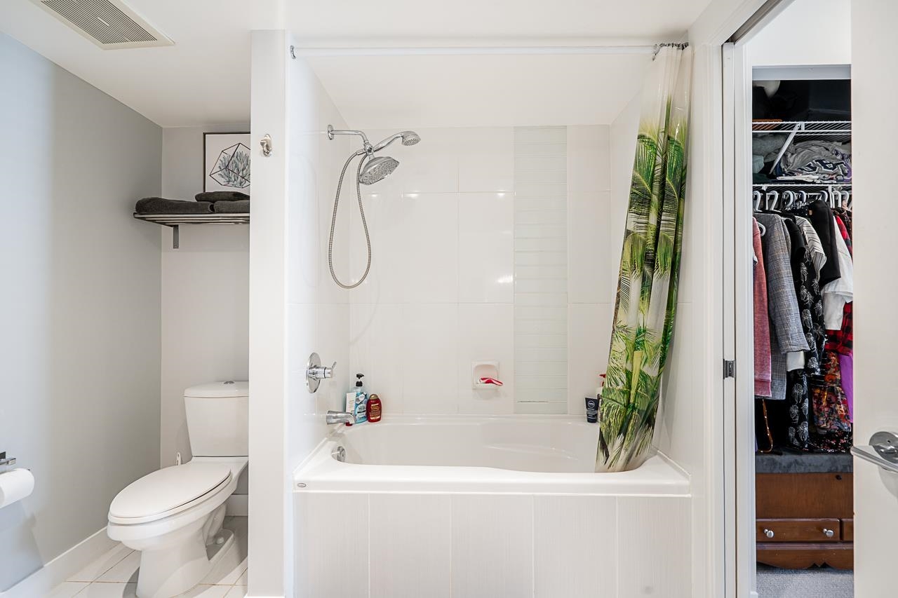 Listing image of 504 160 W 3RD STREET