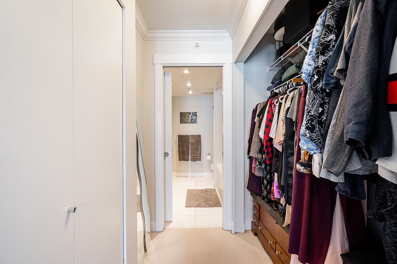 Listing image of 504 160 W 3RD STREET