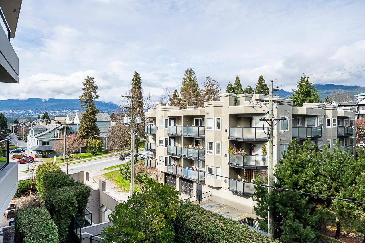 Listing image of 504 160 W 3RD STREET