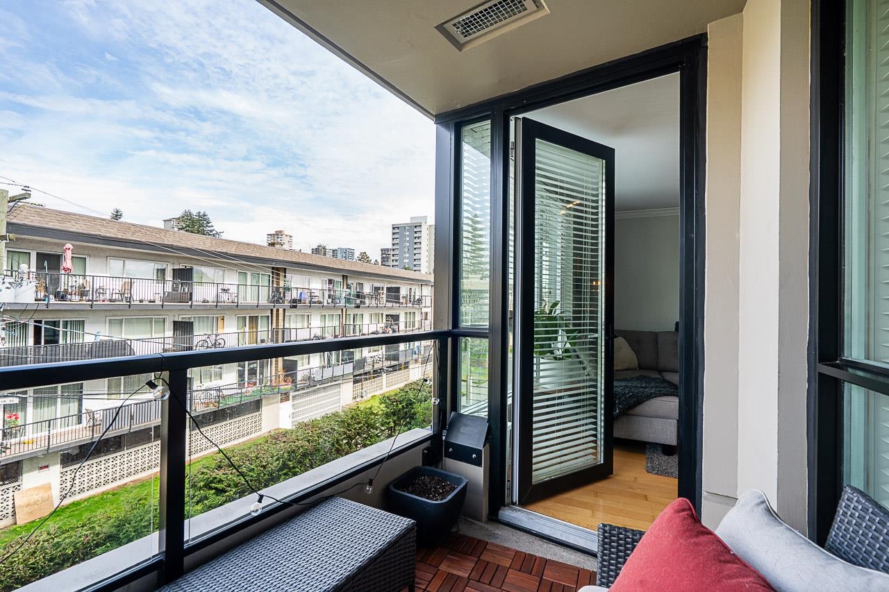 Listing image of 504 160 W 3RD STREET