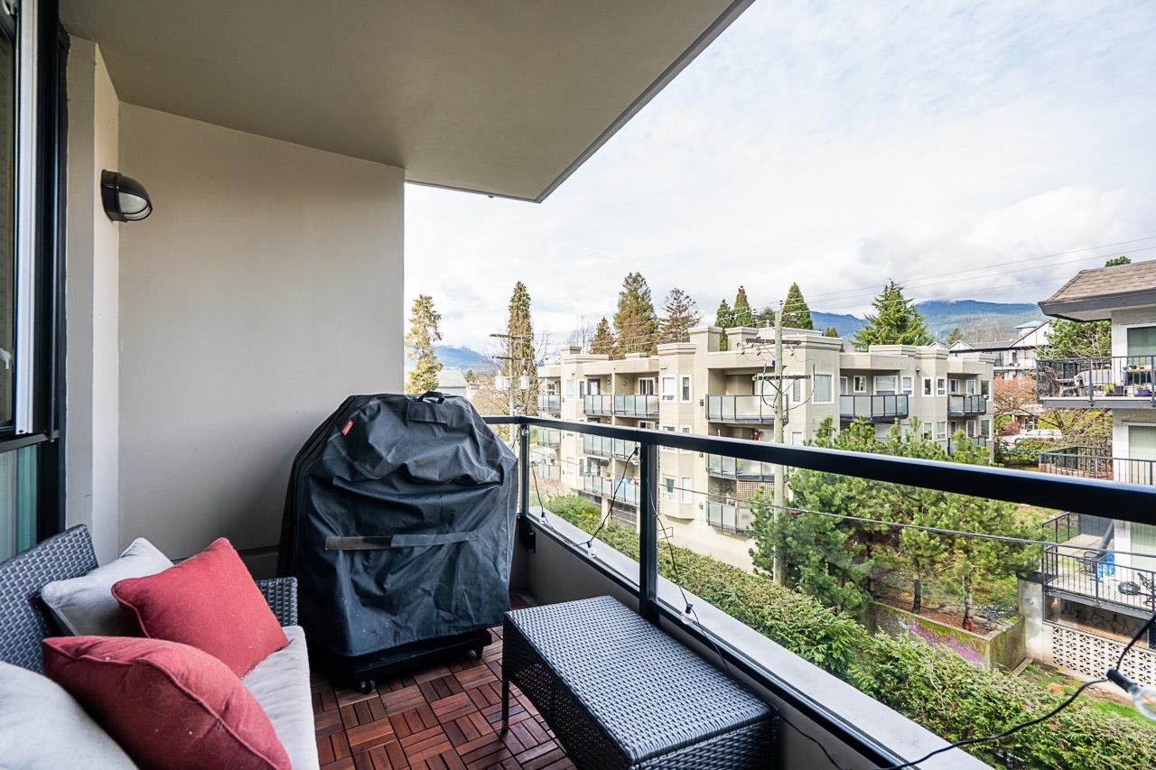 Listing image of 504 160 W 3RD STREET