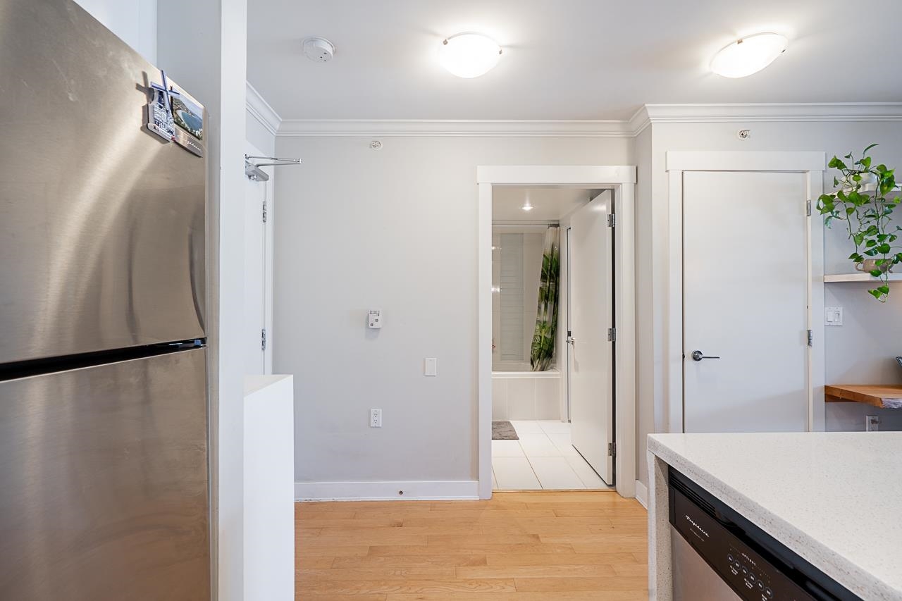 Listing image of 504 160 W 3RD STREET