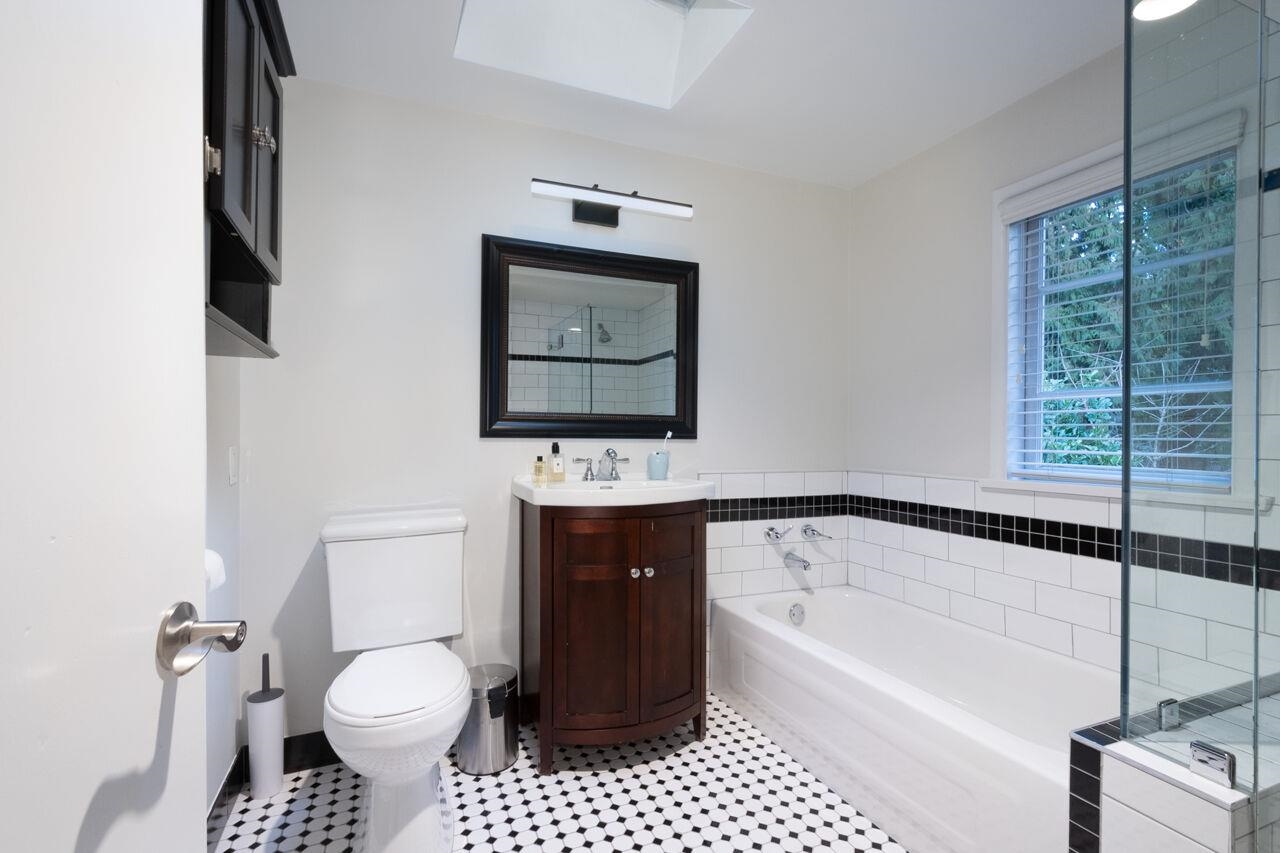 Listing image of 1310 29TH STREET