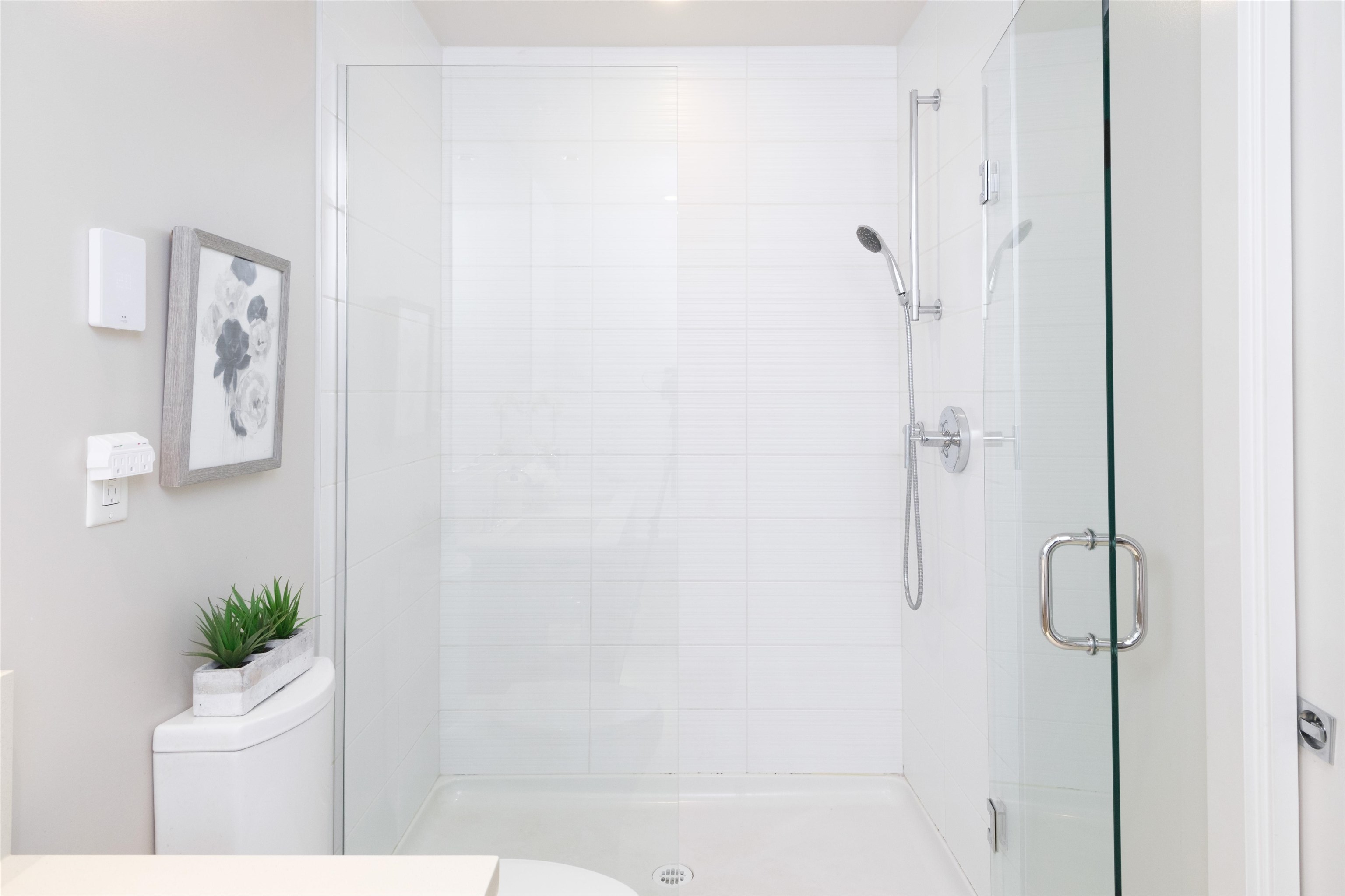 Listing image of 115 3606 ALDERCREST DRIVE