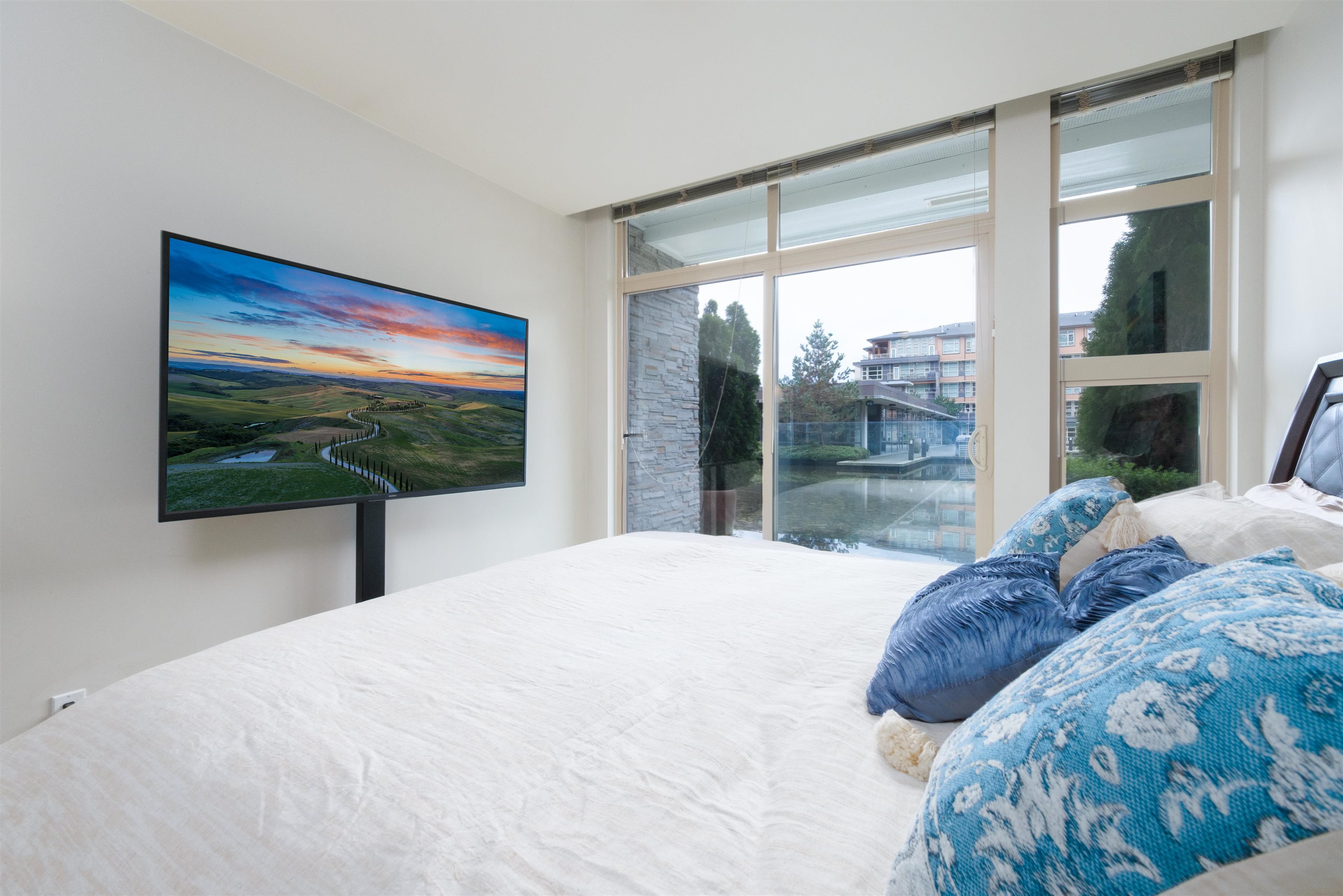 Listing image of 115 3606 ALDERCREST DRIVE