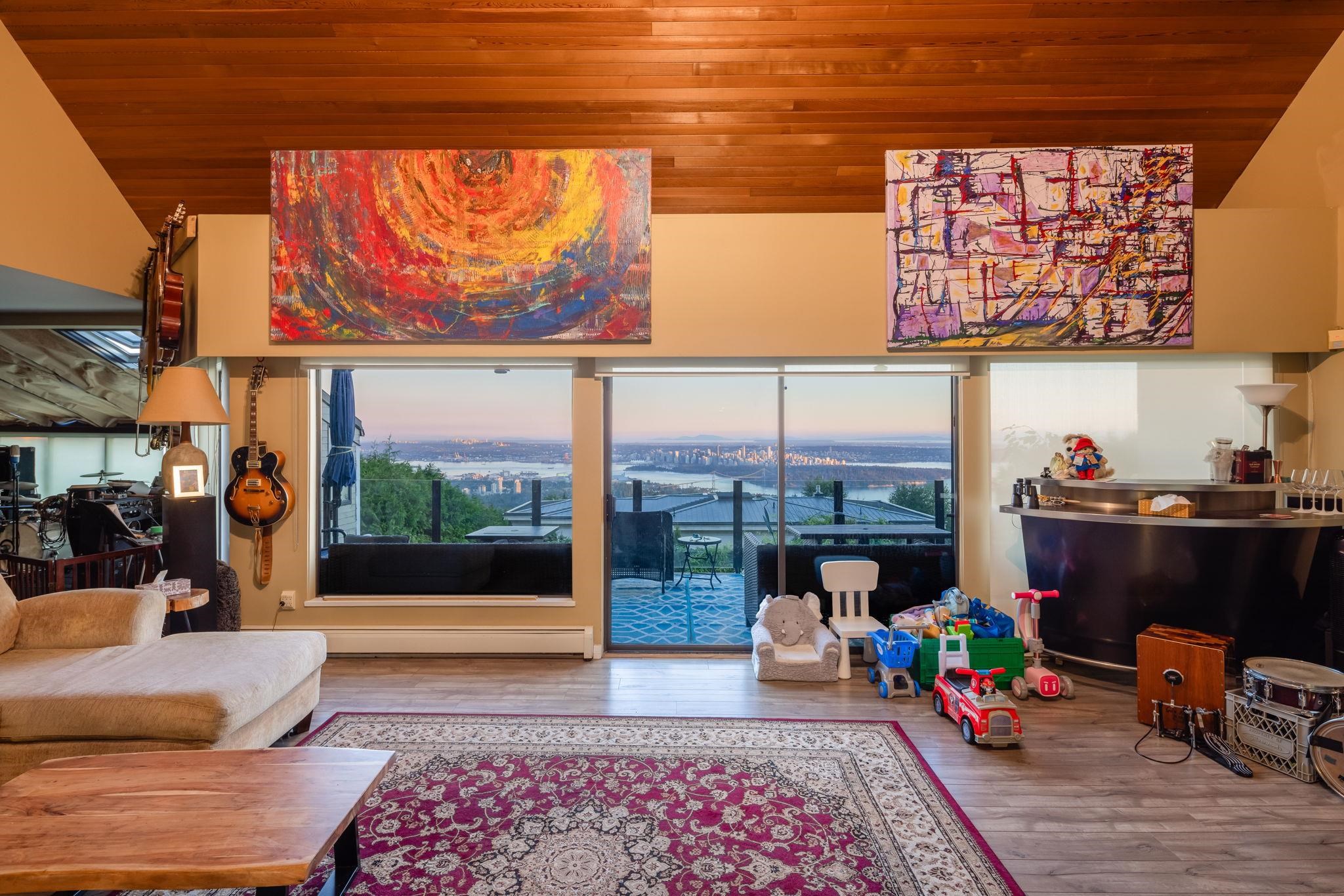 Listing image of 1591 CHARTWELL DRIVE