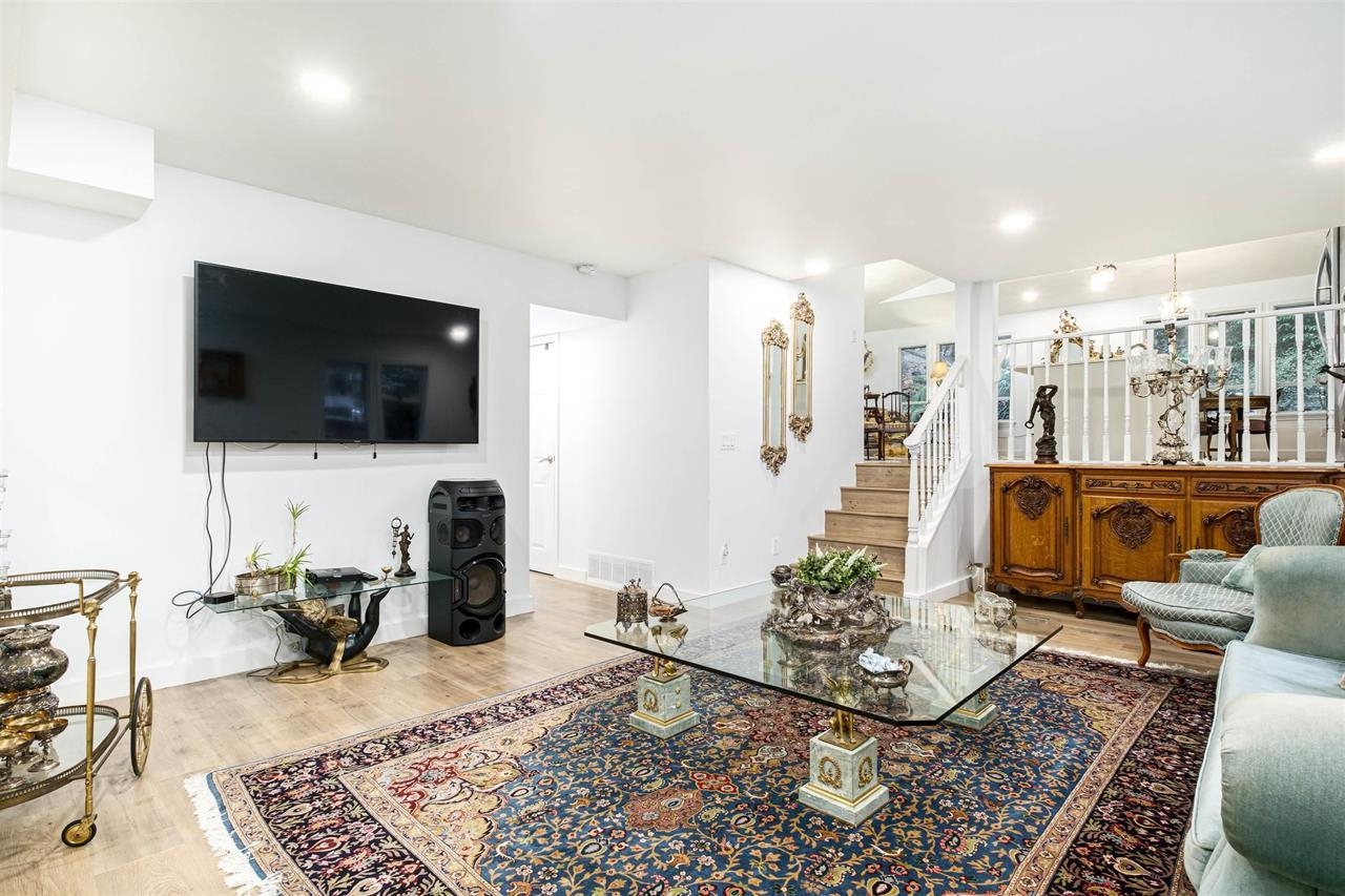 Listing image of 6780 MARINE DRIVE