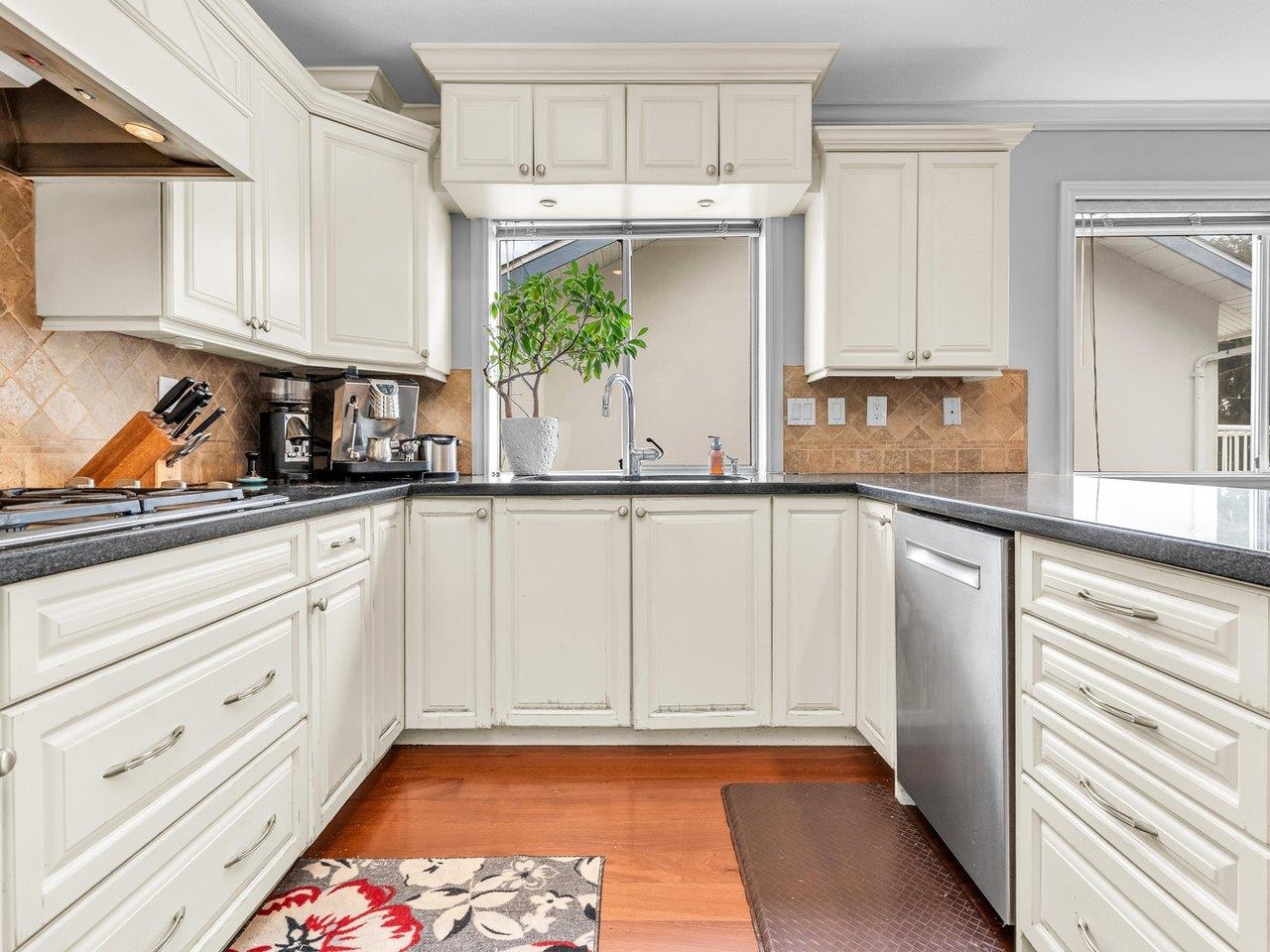 Listing image of 1288 BEAUFORT ROAD
